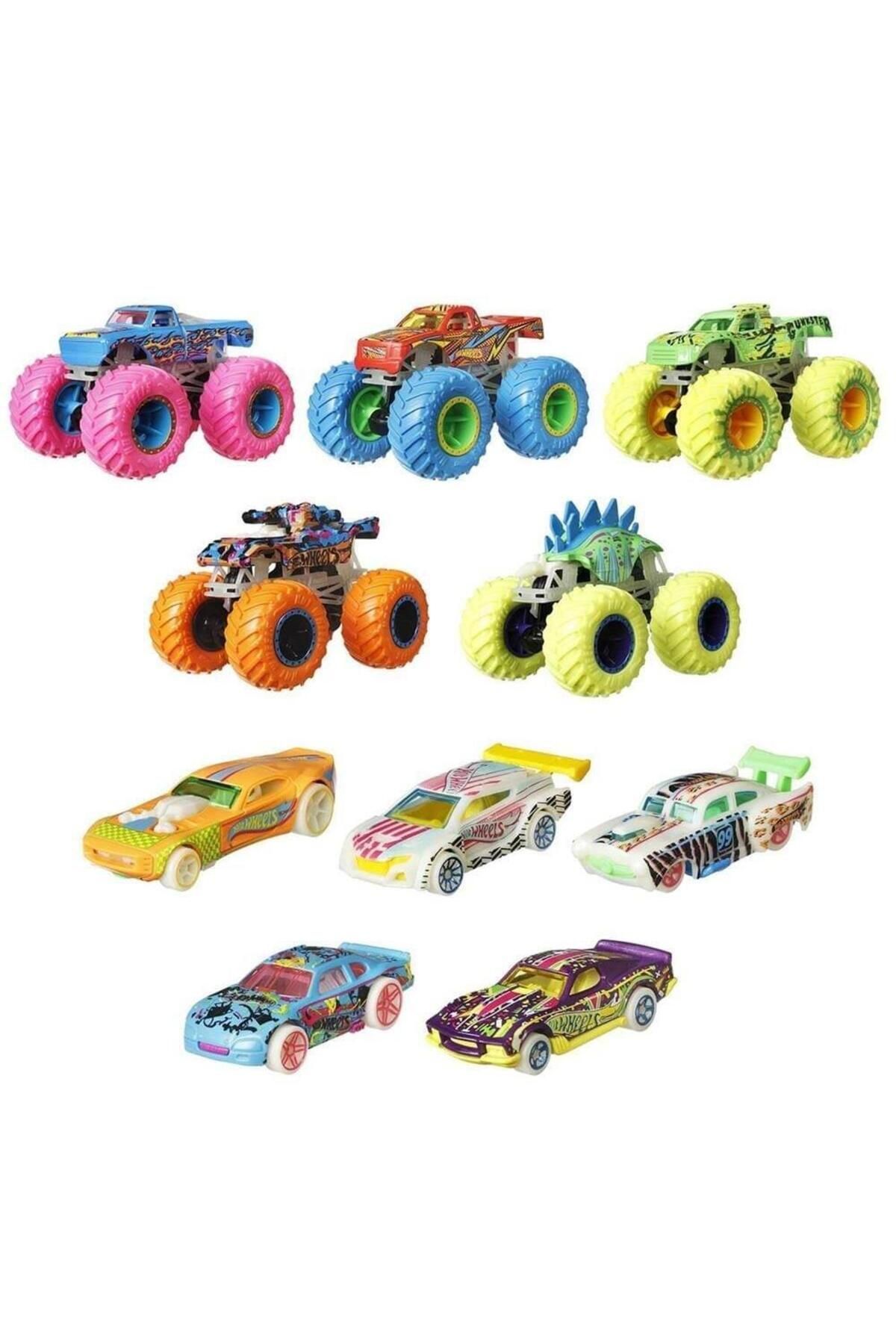 HOT WHEELS Monster Trucks Karanlıkta Parlayan Metal Araçlar Paketi HCB57