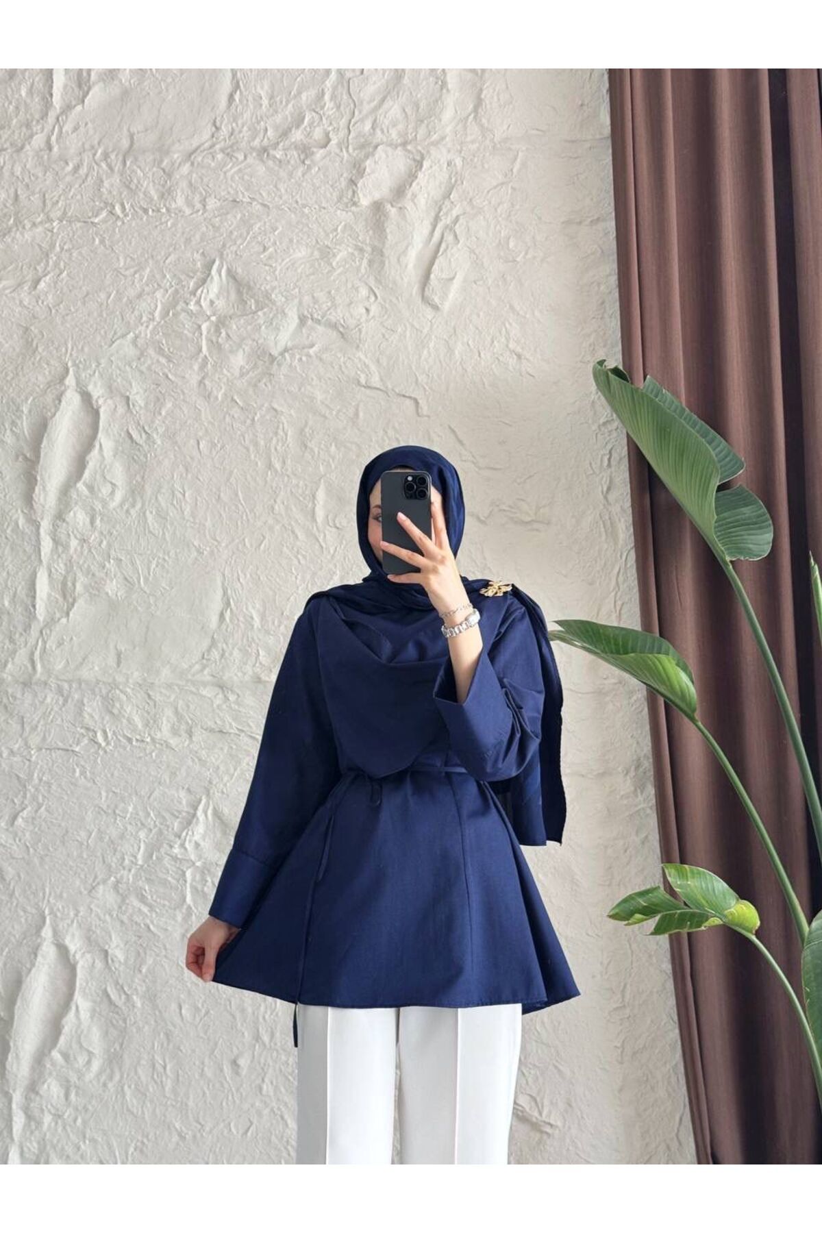 MERETTO By Akıl Premium Kalite Poplin Kumaş Seyyar Kemer Broş Detaylı Uzun Kollu Gömlek