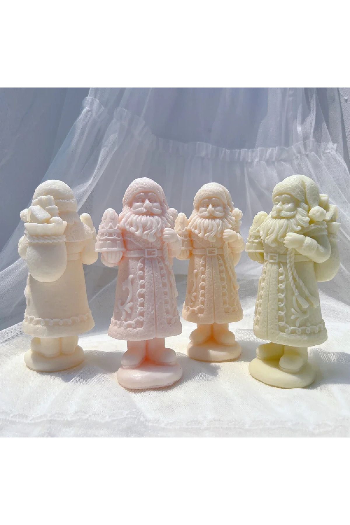 JUSTAR Dekoratif Noel Baba Figürlü Heykel Mum %100 Doğal Soya Wax , Krem Açık Renk, Özel Günler İçin Hediye