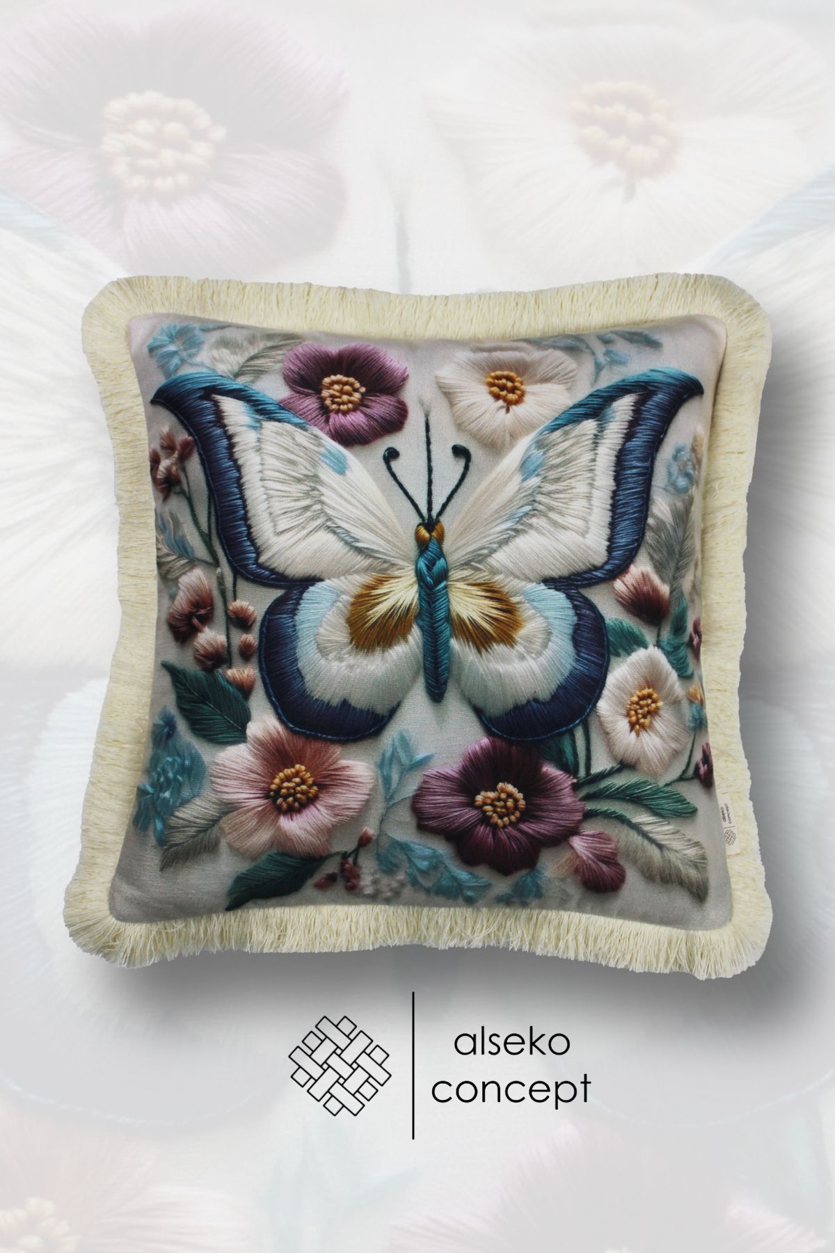 Alseko Concept Krem Püsküllü, 3D Butterfly Desen Dekoratif 43x43cm Kare Kırlent Kılıfı