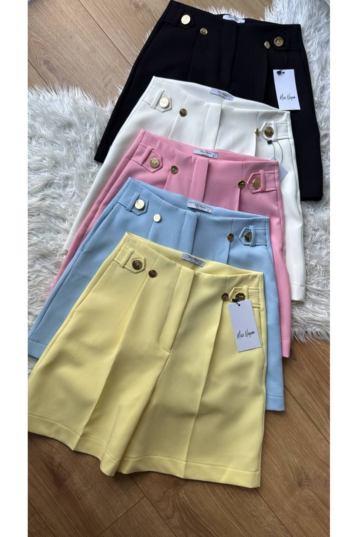Butik Beyza İç Göstermez Crep Kumaş Arka Flato Cepli Şort