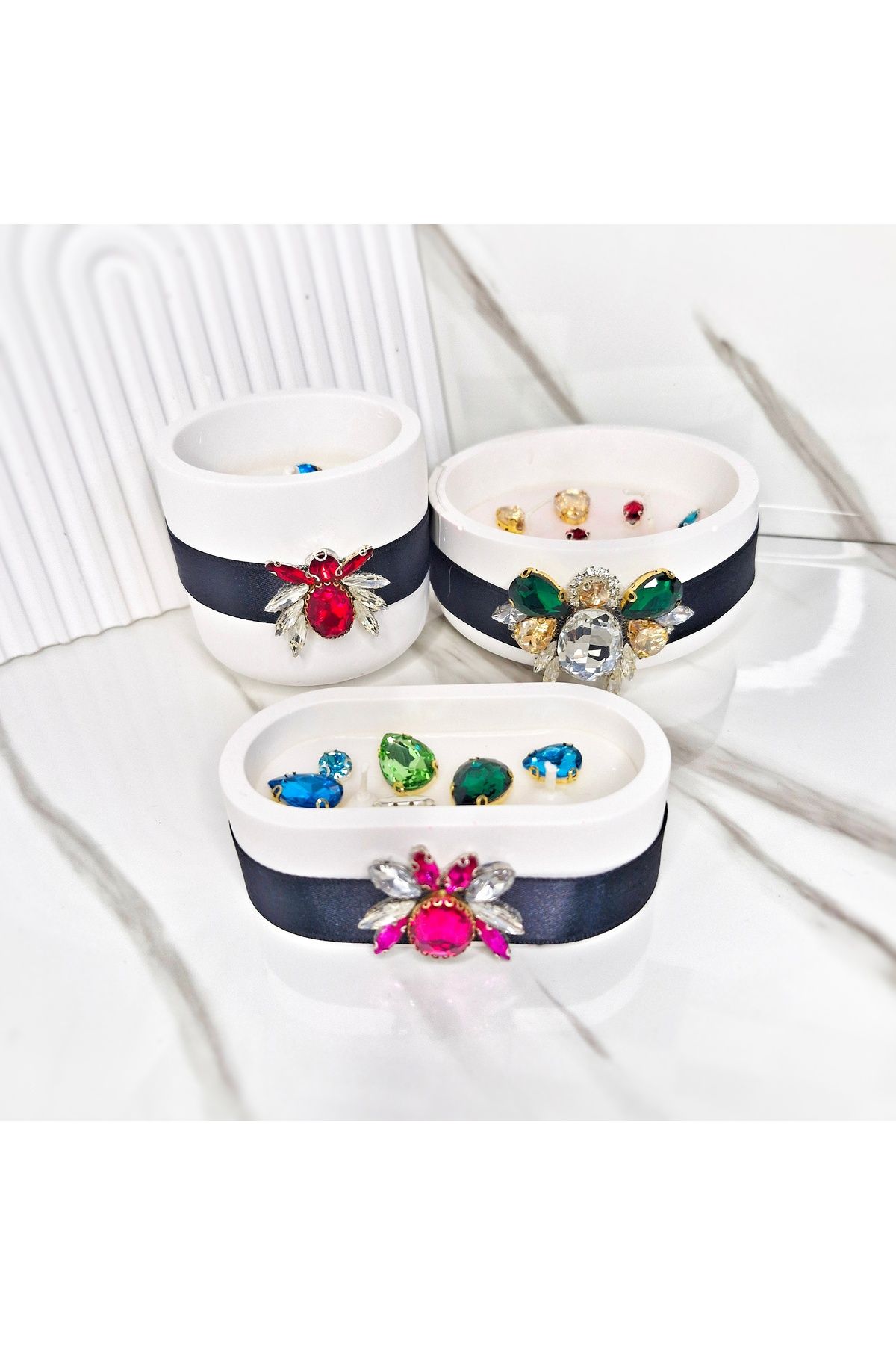 Pegubabycollection 3 lü Mumluk Arı Figürlü Kristal Taşlı Özel Tasarım %100 Doğal Soya Wax Mum