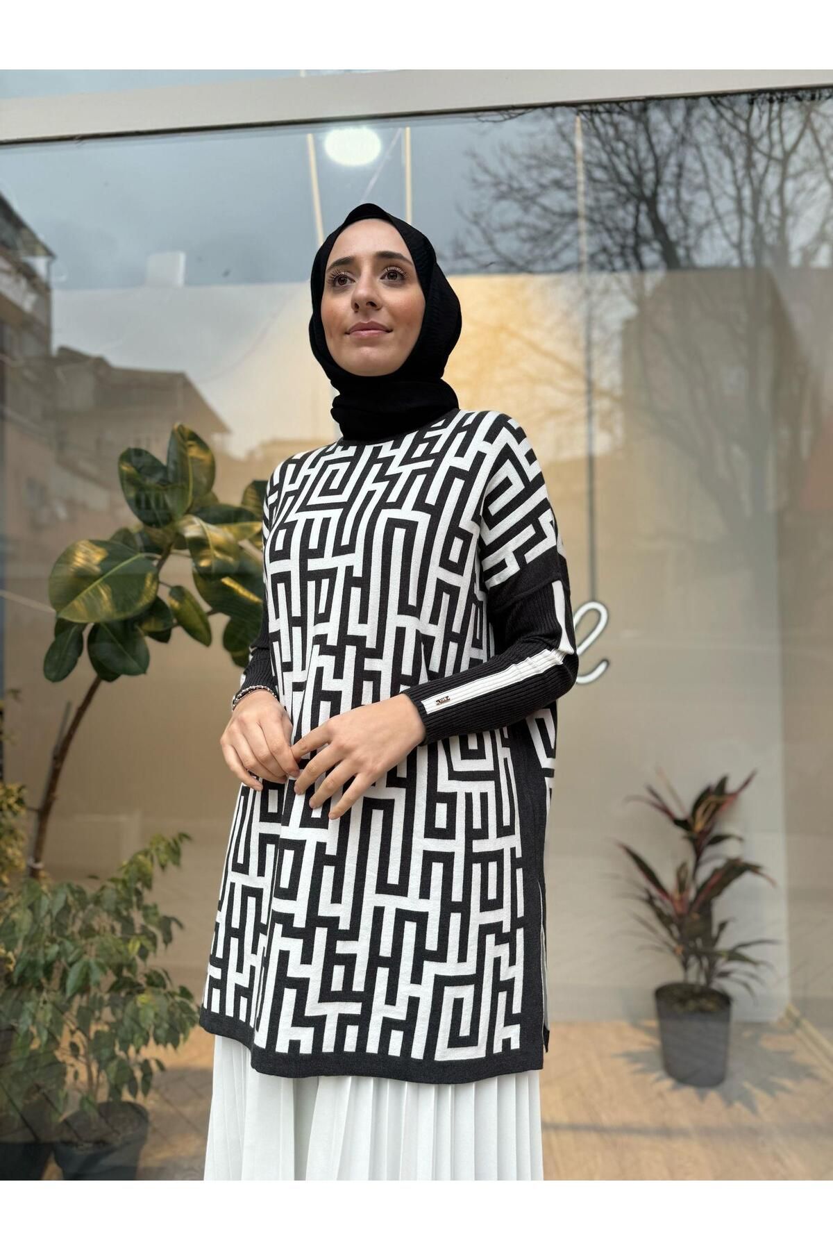 Invee-H Pattern Women's Tunic Anthracite 2