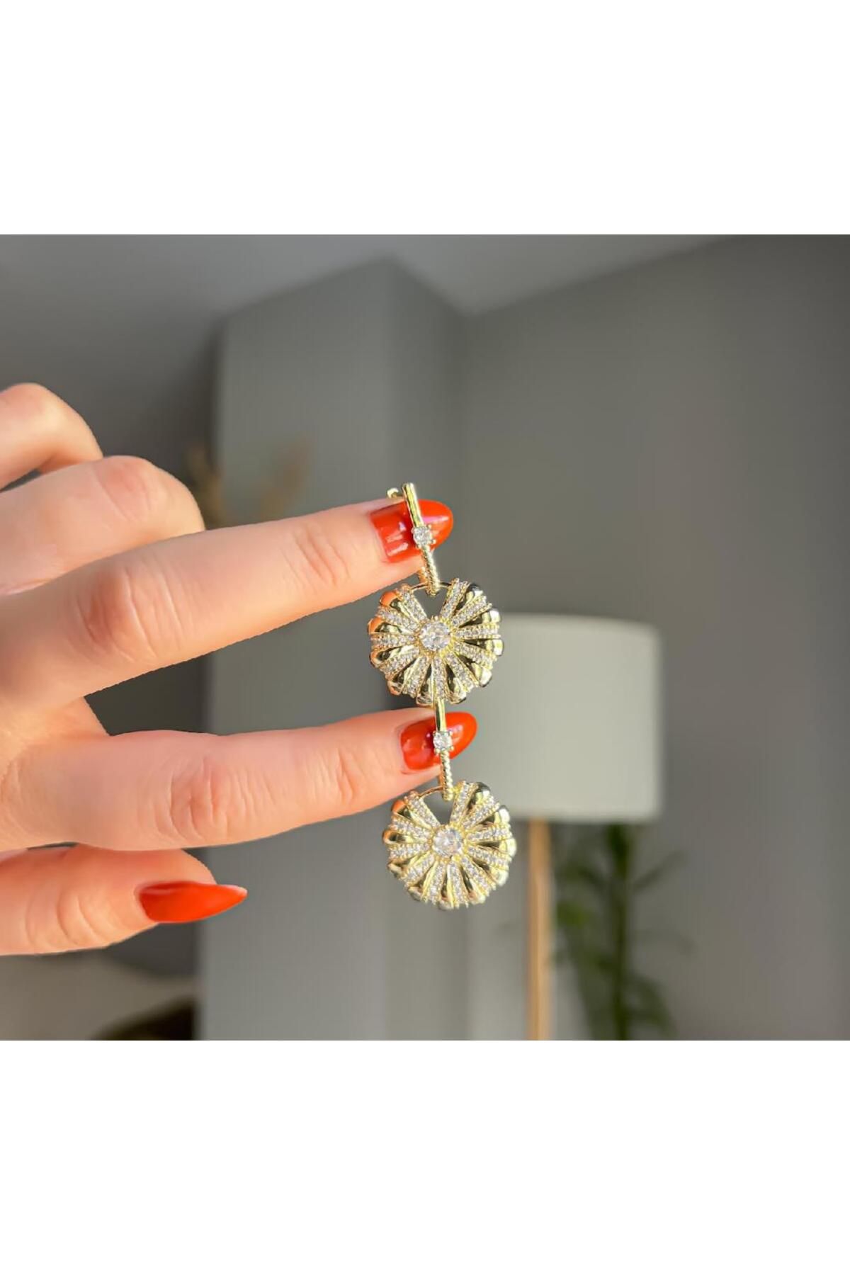 Venus Design Çelik Taşlı Çiçek Küpe