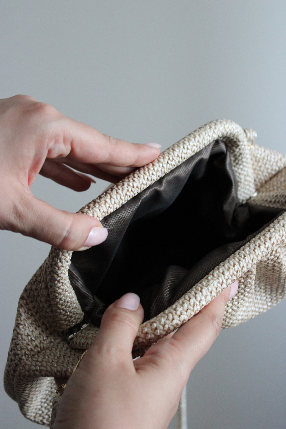 Mimoza Kadın Krem Hasır Görünümlü Suni Deri Clutch Çanta, El Ve Çapraz Askılı, Astarlı görsel 2