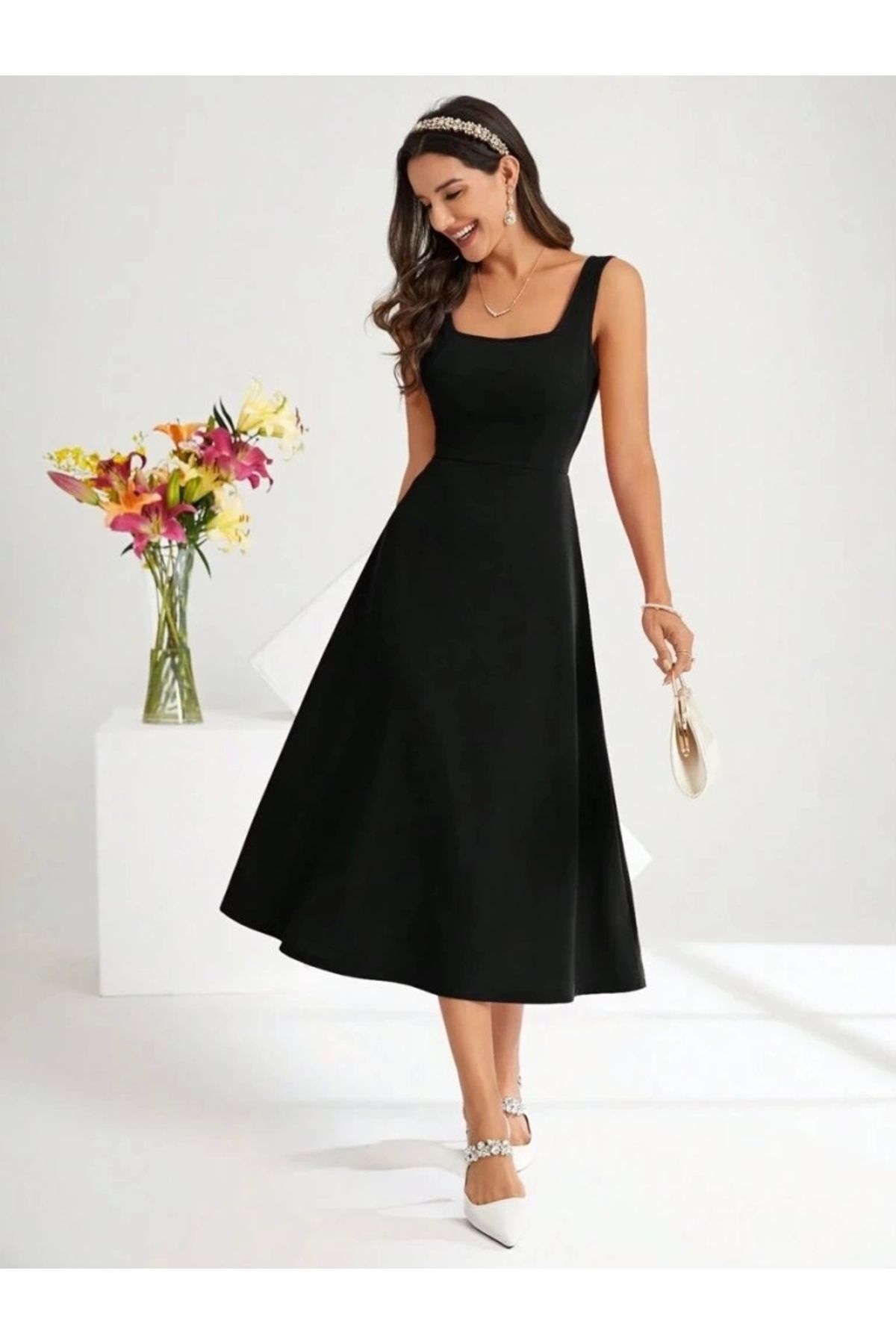 Butik Kadın Askılı Kare Yakalı Midi Ithal Krep Elbise