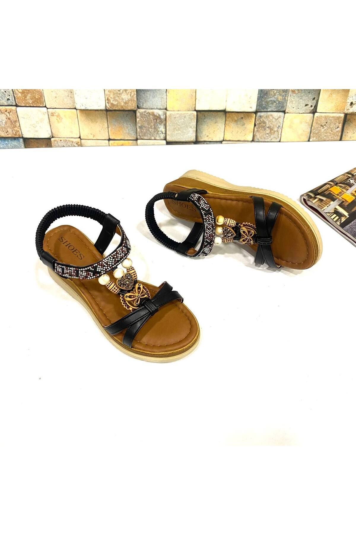 Trendy Moda Hafif Rahat Yumuşak Ortopedi Tam Kalıp Taş Detaylı Siyah 4 cm Dolgu Topuk Kadın Sandalet