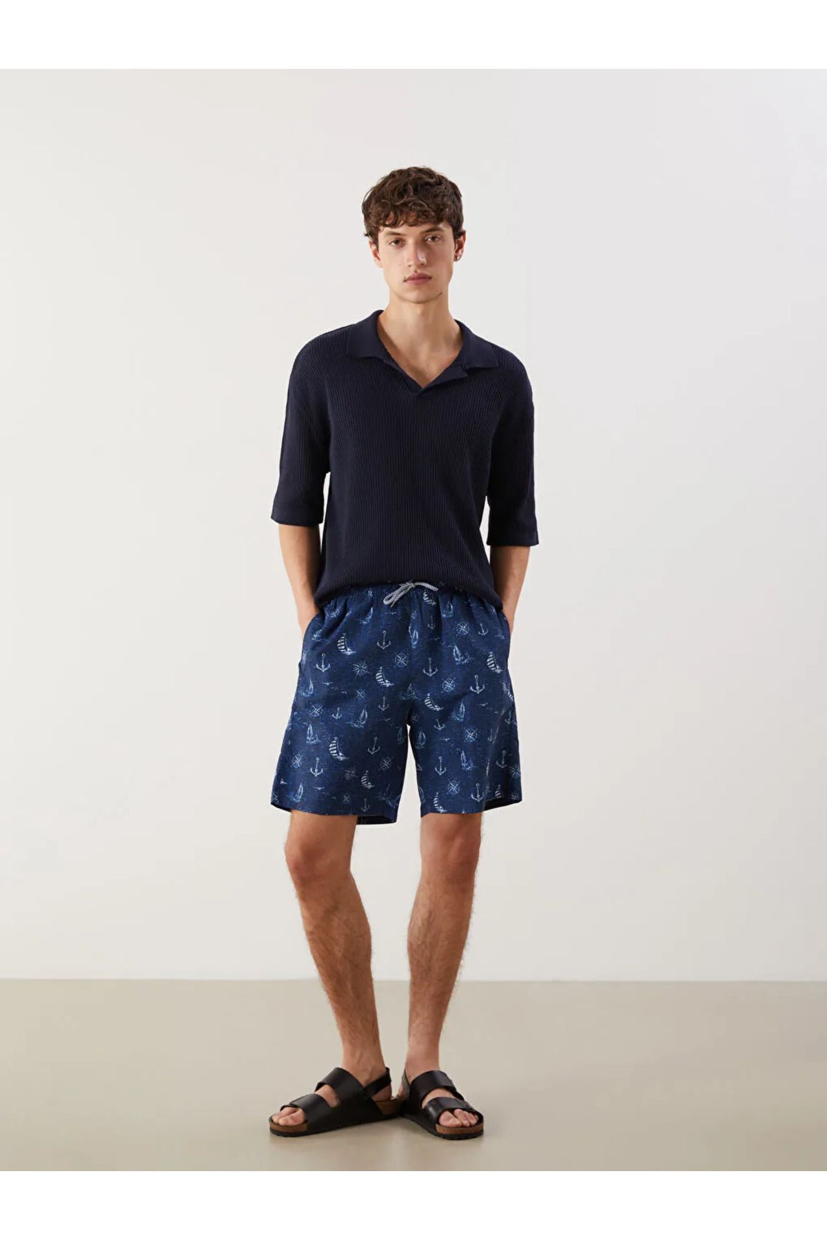 LC Waikiki LCW SWIMWEAR Lacivert Diz Hizası Boy Desenli Erkek Deniz Şortu