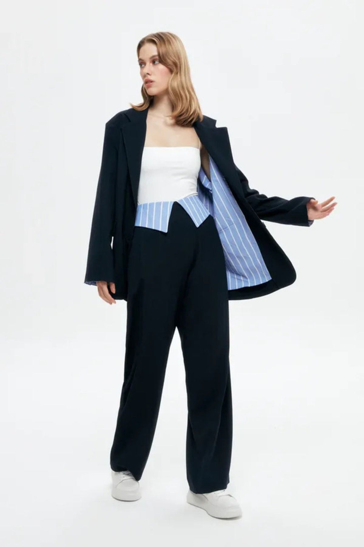 bubeny Astarı Çizgili Blazer Ceket, Bel Detaylı Bol Paça Pantalon