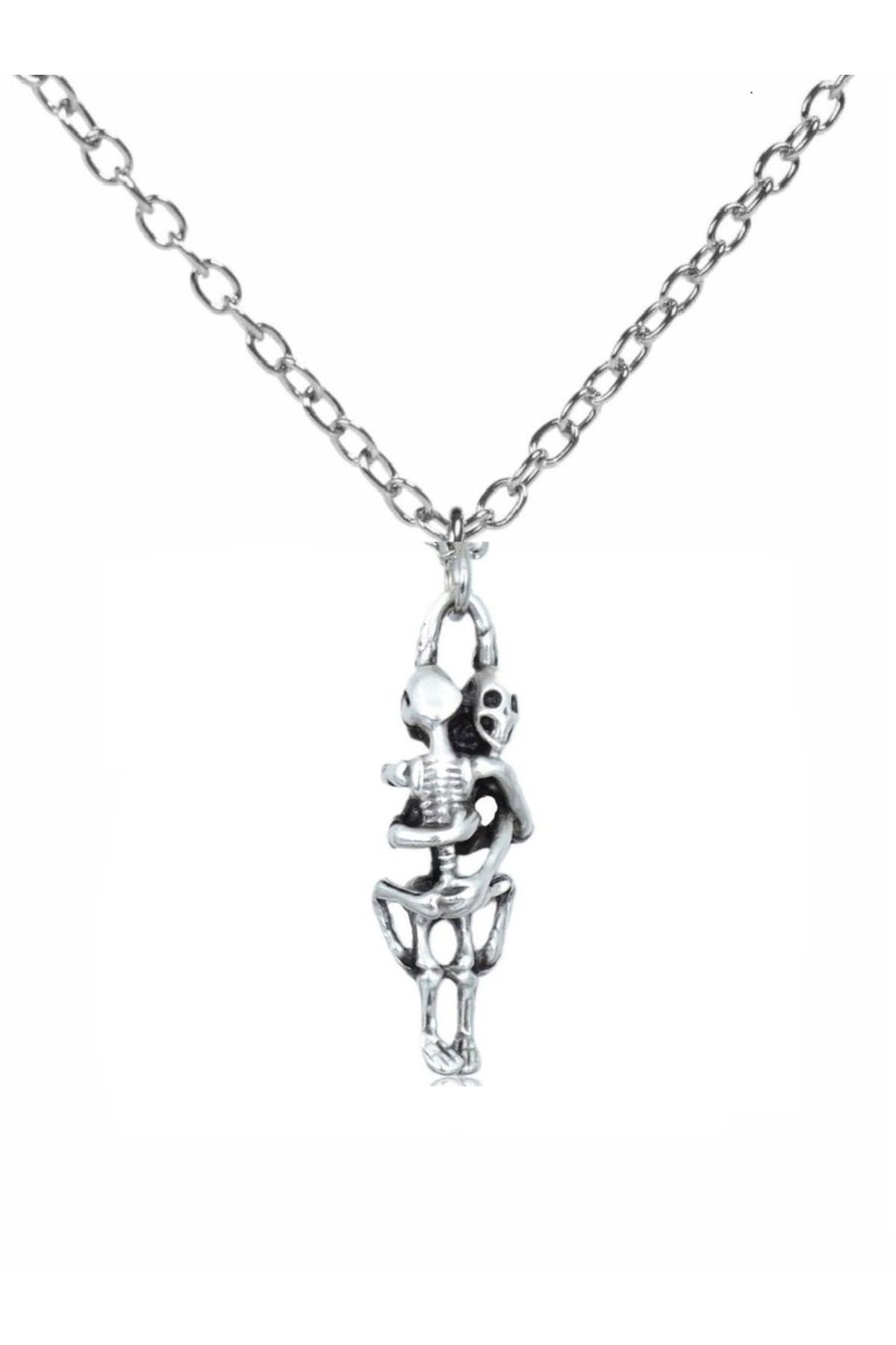 Herşey Nota Sarılan İskelet Figürlü Unisex Kolye | Gotik Aşk Temalı Tasarım | 60 cm Zincir