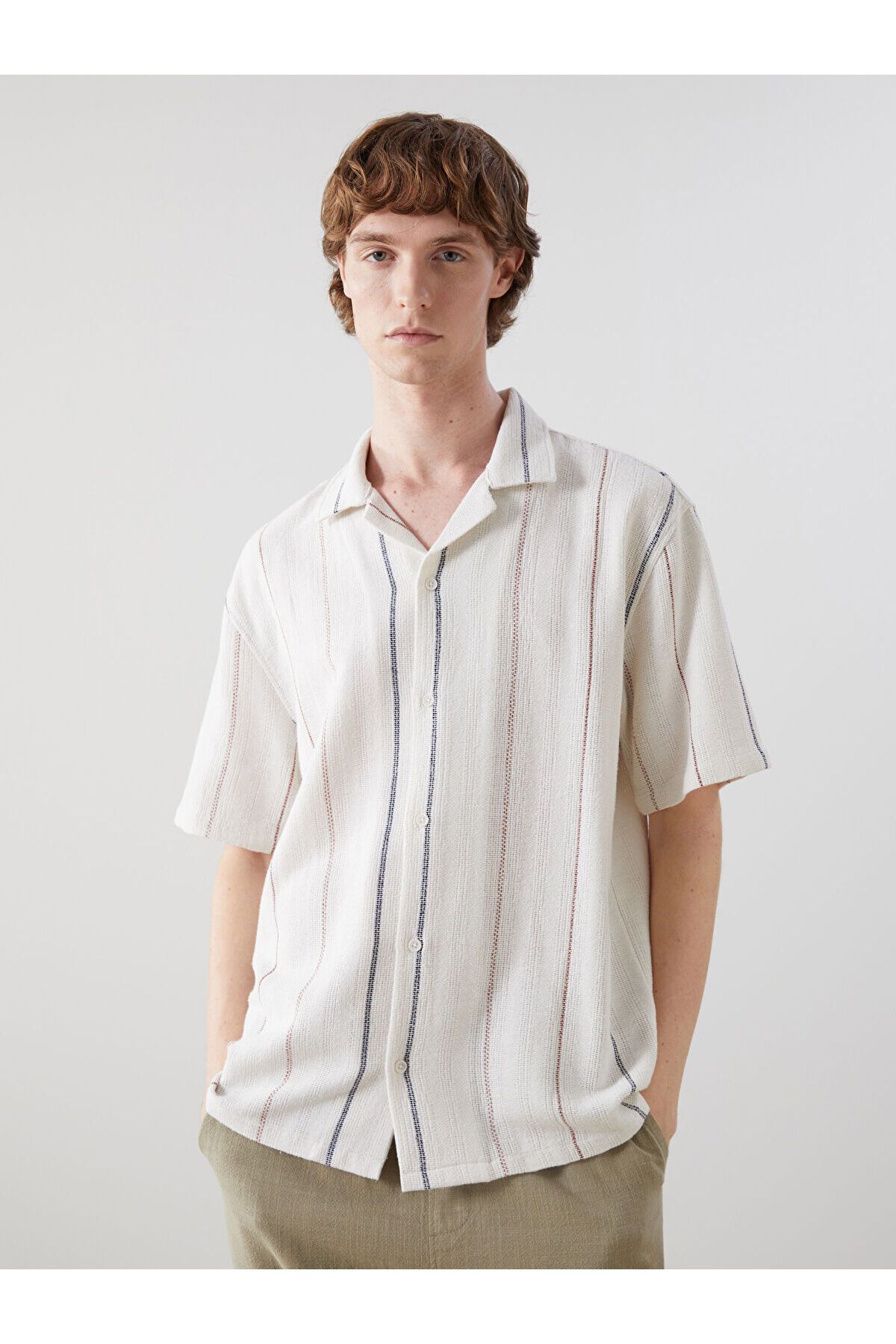 LC Waikiki Regular Fit Kısa Kollu Çizgili Erkek Gömlek