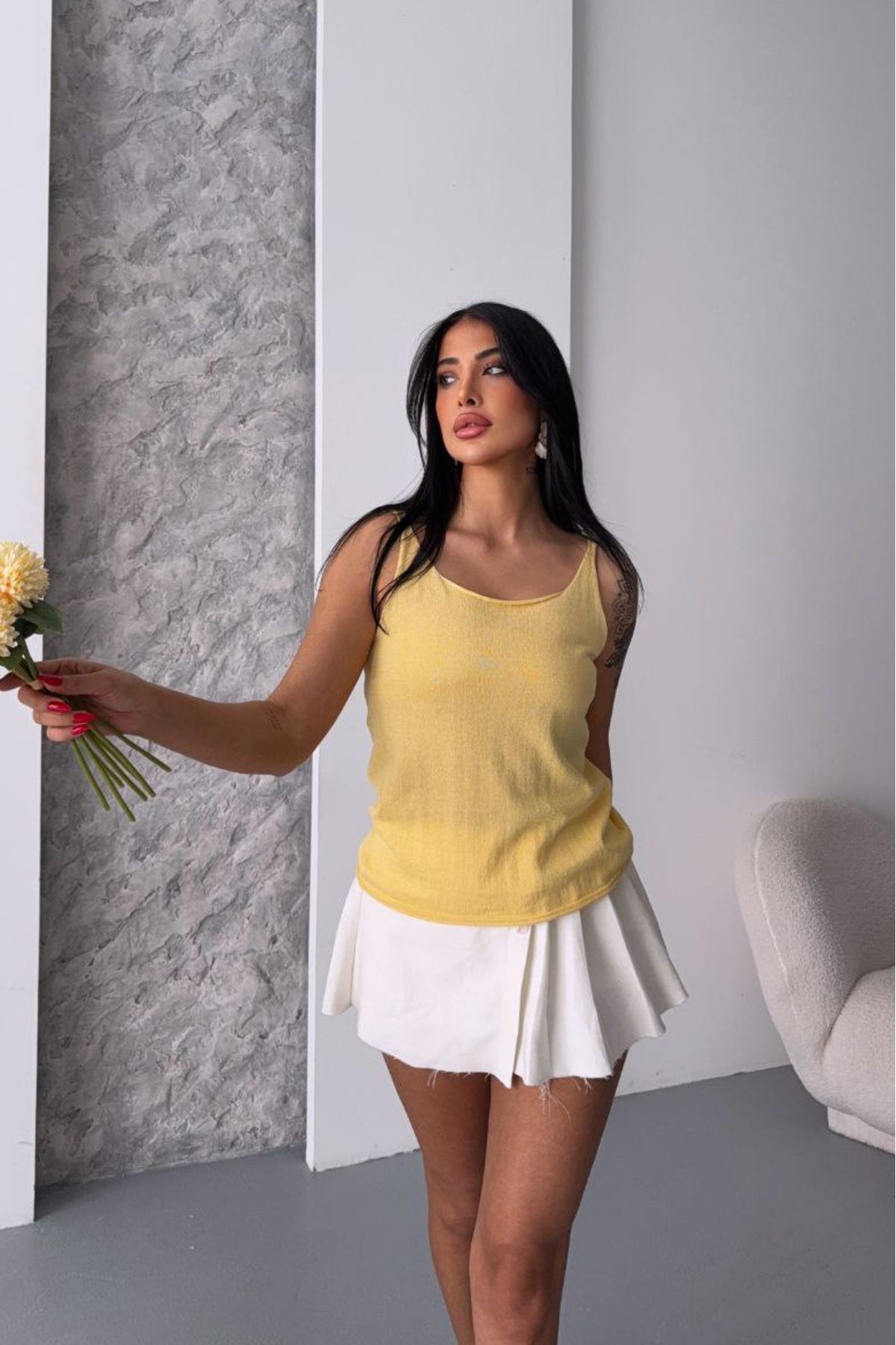 Noi Belis Basic V Yaka Regular/Normal Kalıp İnce Yazlık Bluz SS25BZ0038