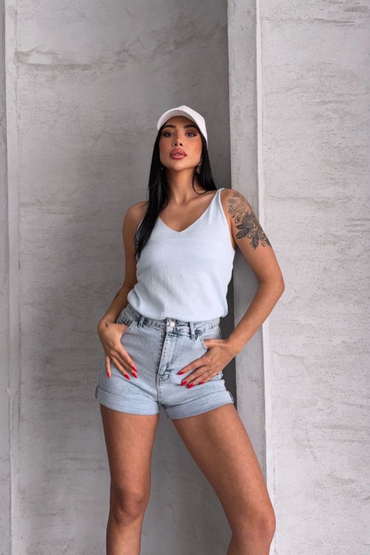 Noi Belis Basic V Yaka Regular/Normal Kalıp İnce Yazlık Bluz SS25BZ0038