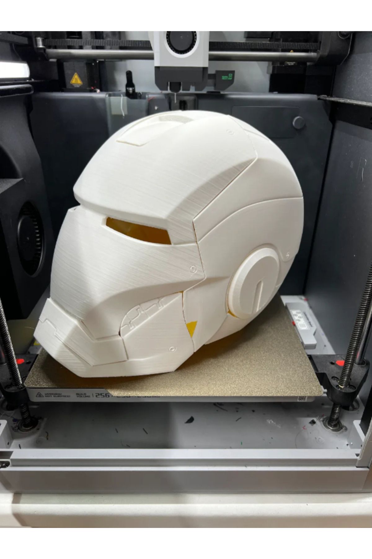 DEKORANLA Beyaz Iron Man Kaskı ve Test Fit Dosyası – 3D Baskı Model, Hobi ve Koleksiyon İçin