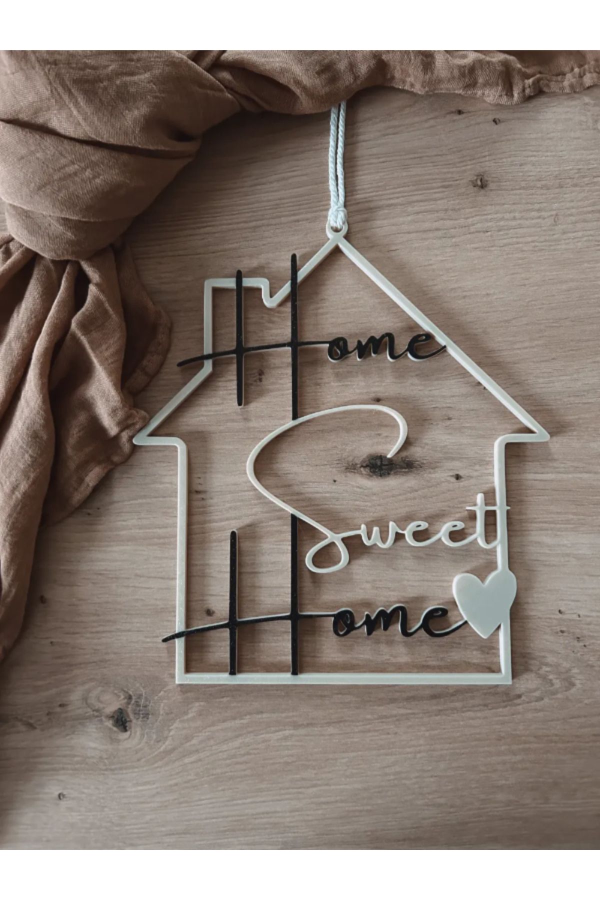 NOMOTHETIC Home Sweet Home Yazılı Dekor – Sıcak ve Şık Tasarım