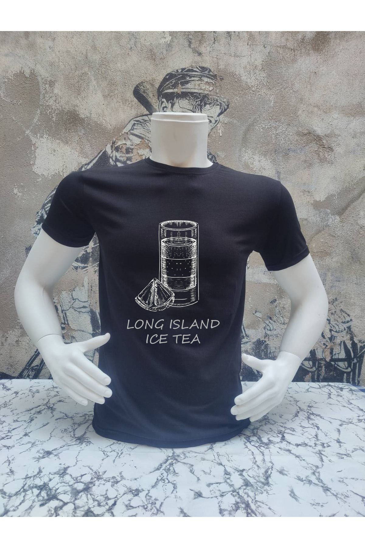 Tuğser Collection ÖN KOKTEYL BASKILI BASIC T-SHIRT