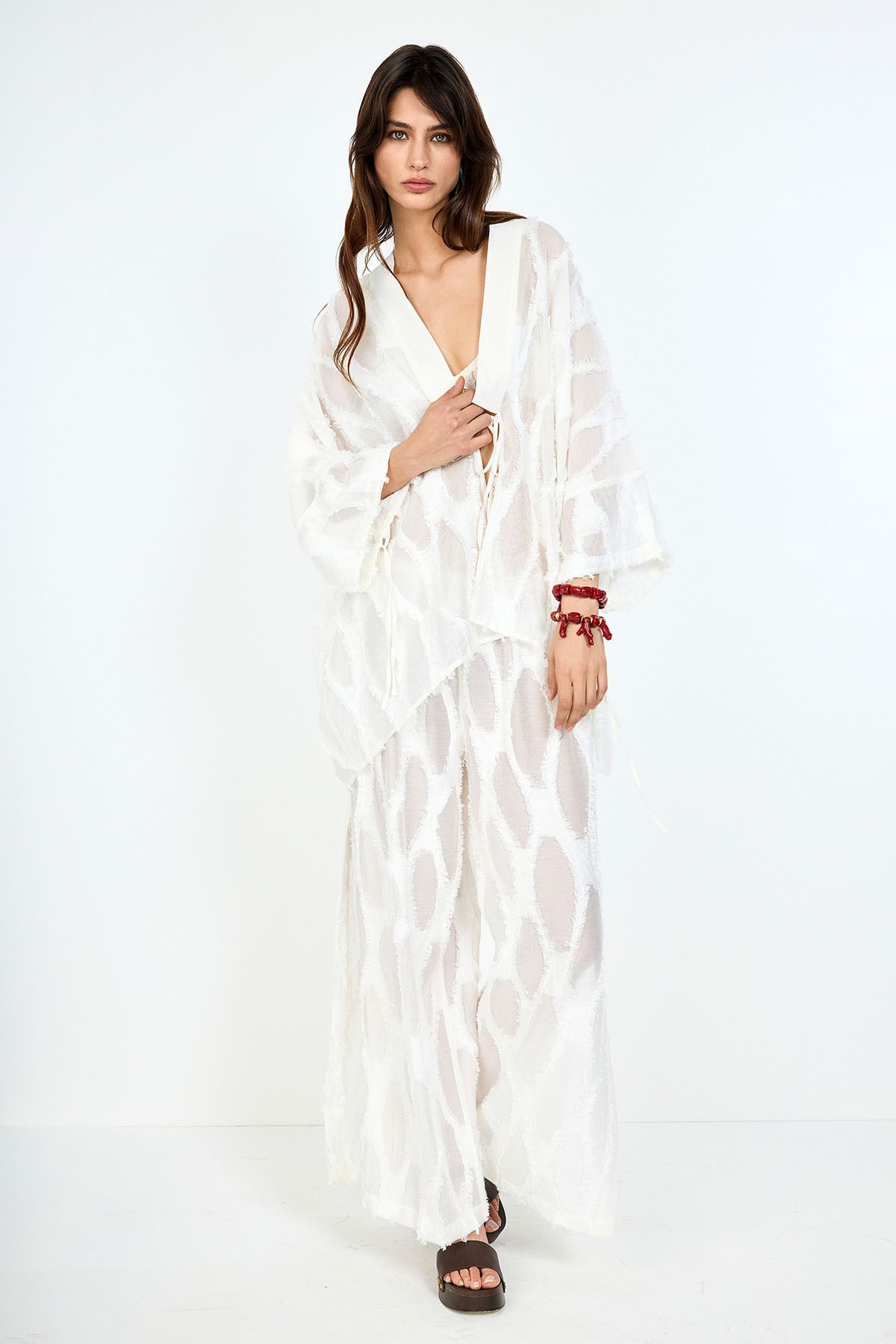 boneqa barcelona Beyaz Jakarlı Kaftan
