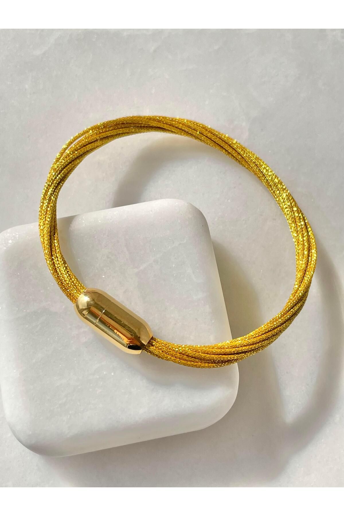 Seda Bijuteri Çelik Simli Mıknatıslı İp Bileklik Gold
