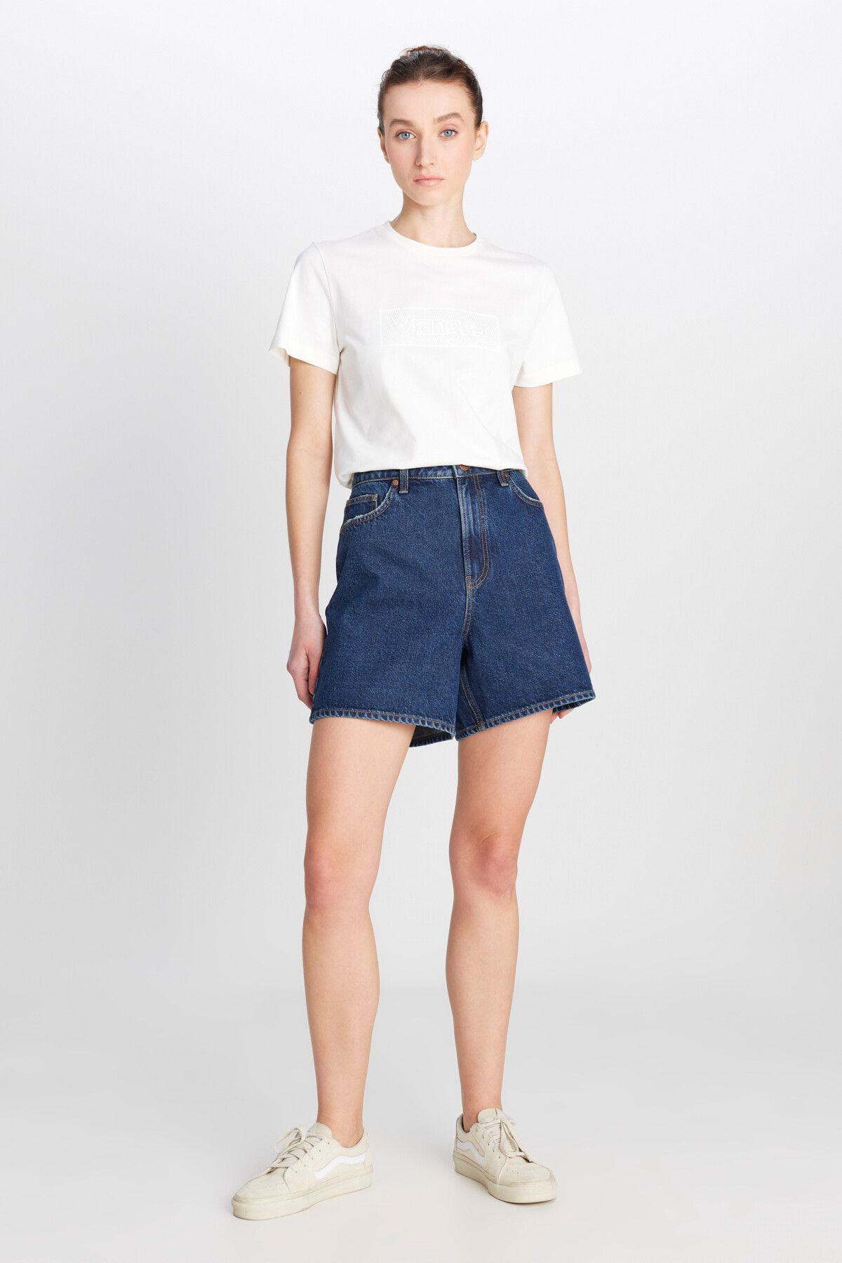WRANGLER %100 Pamuk Regular Fit Normal Kesim Koyu Mavi Denim Şort