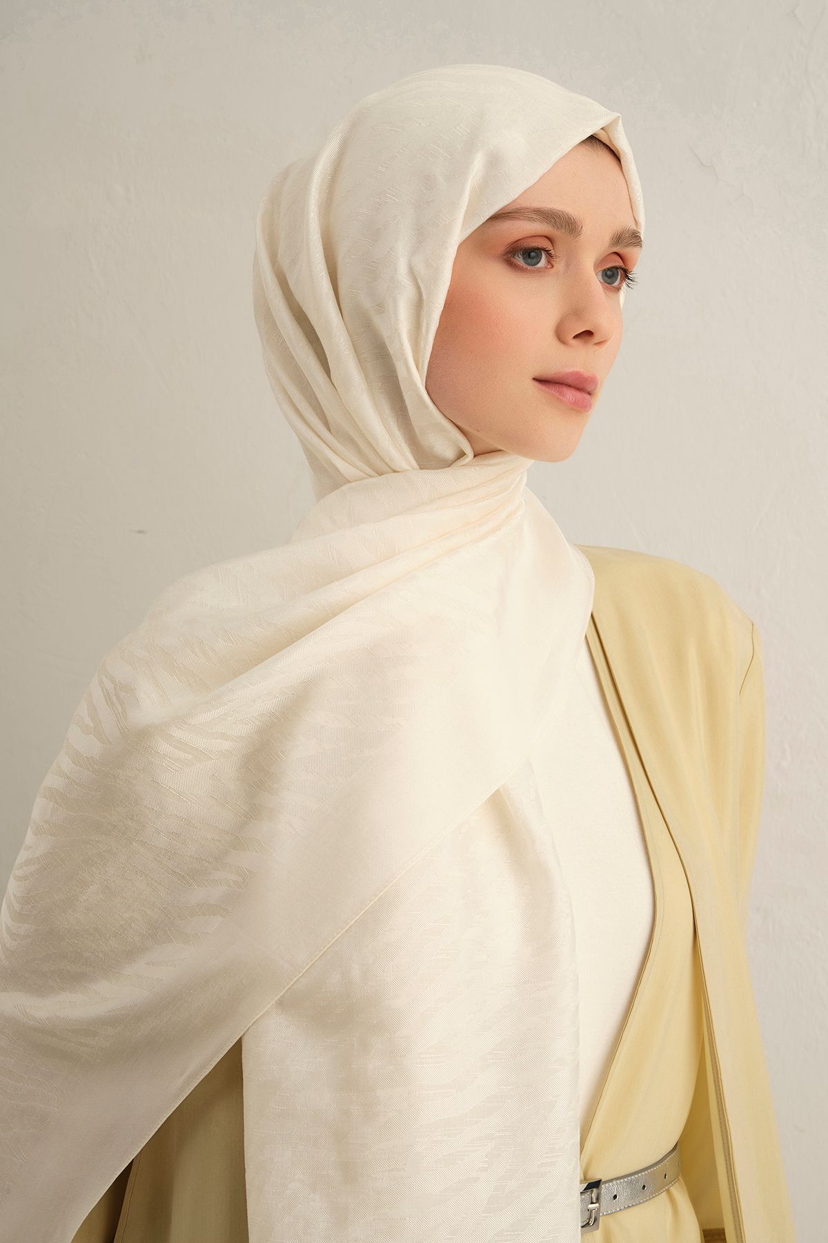 Armine Krem Pamora Şal 58