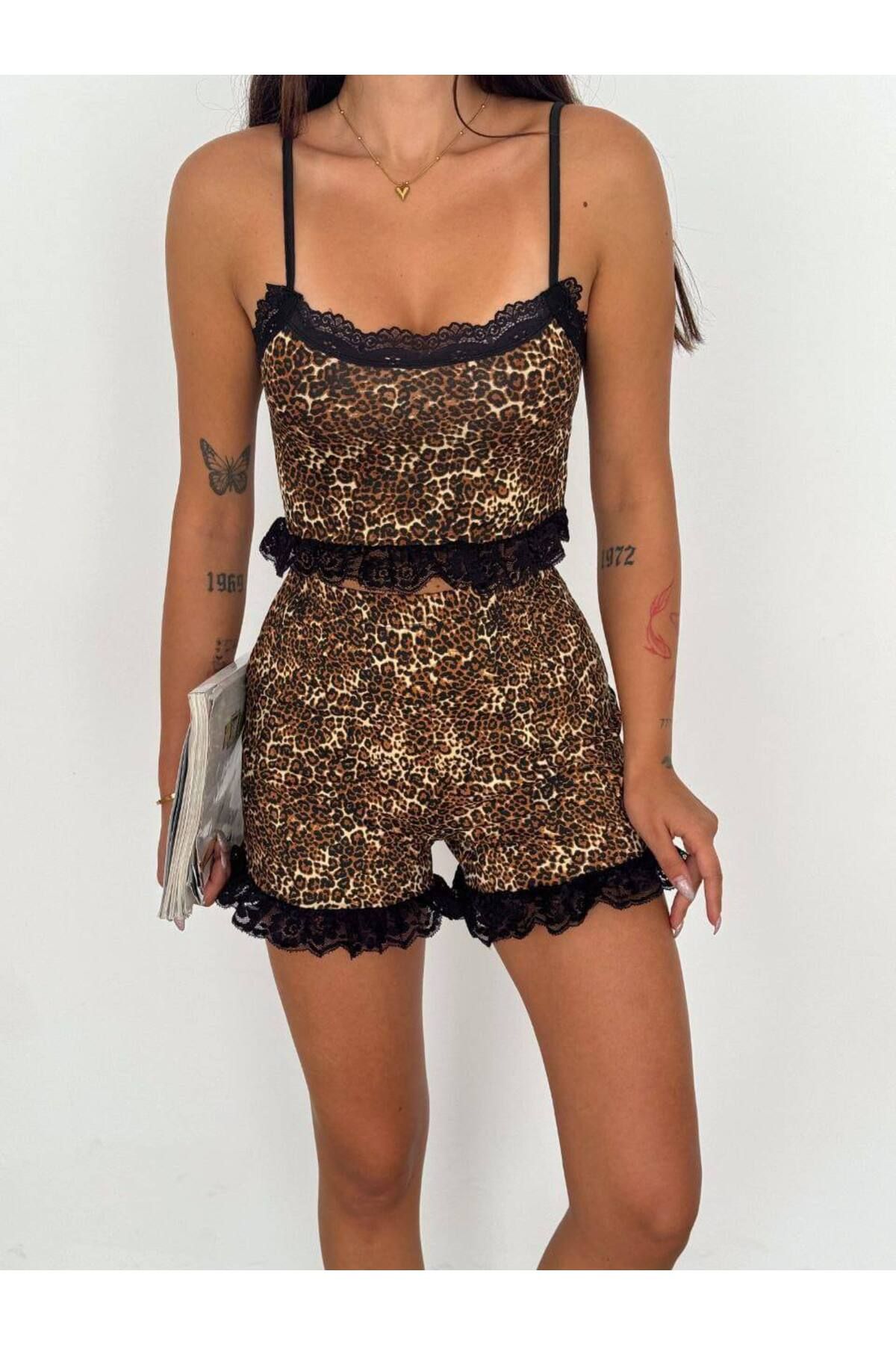 MODA Leopar Desen Jakar Baskılı Crop Şort Takım