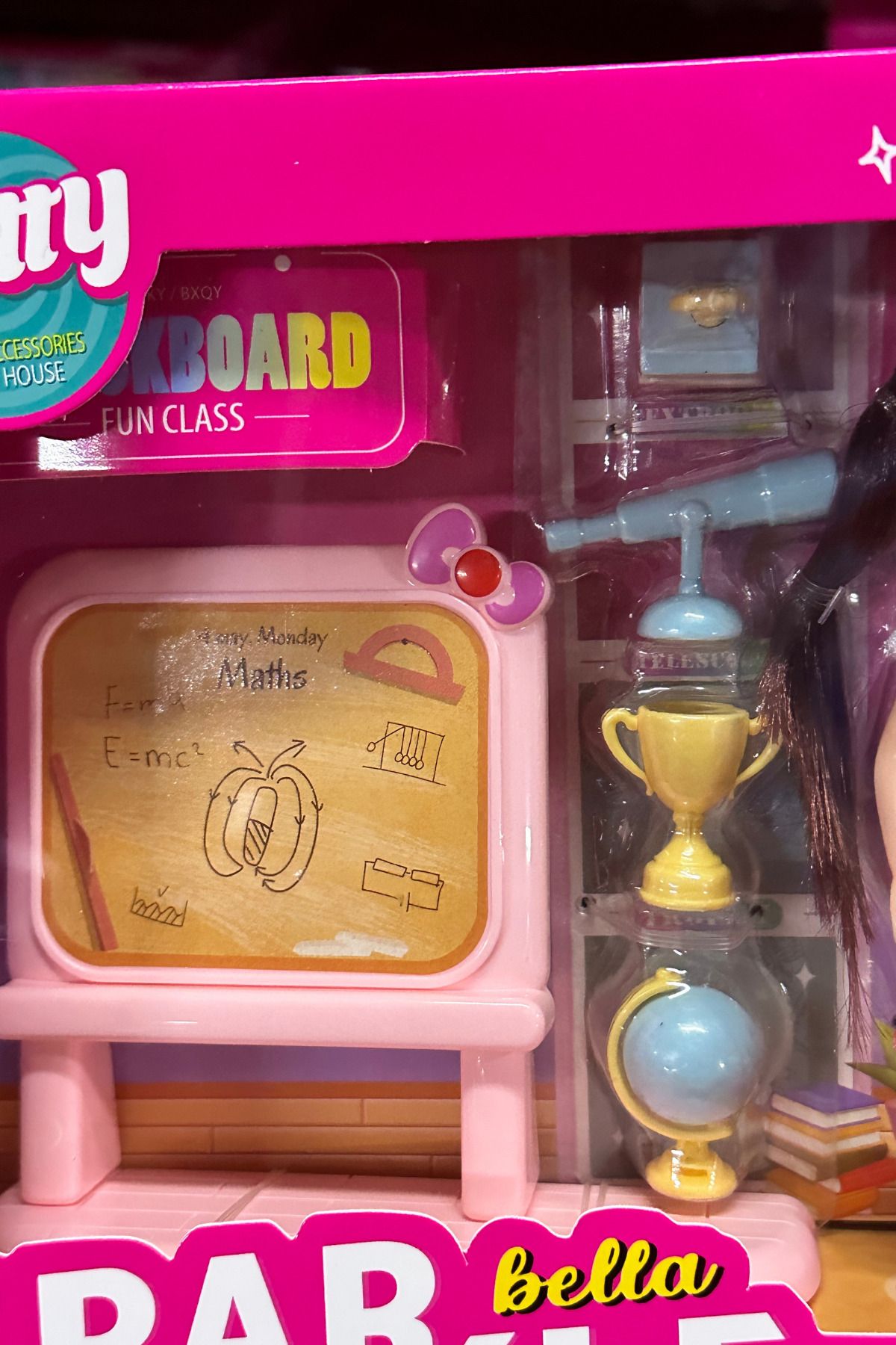 craftivio Eğlenceli Sınıf Temalı Bella Sparkle Sevimli Oyun Serisi