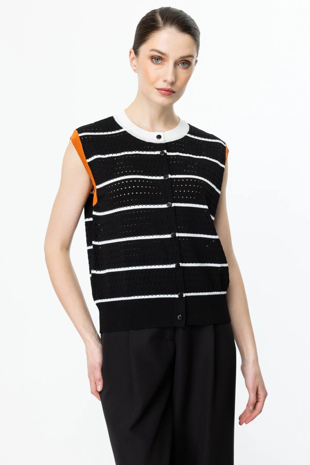 ON TRİKO Delikli Kolsuz Bluz 59906-25