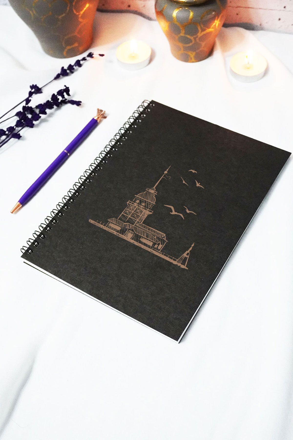 markcat A5 Kız Kulesi Temalı Siyah Kraft Kapaklı Defter - Çizgisiz Defter - 60 Yaprak (120 SAYFA) 15x21 Cm