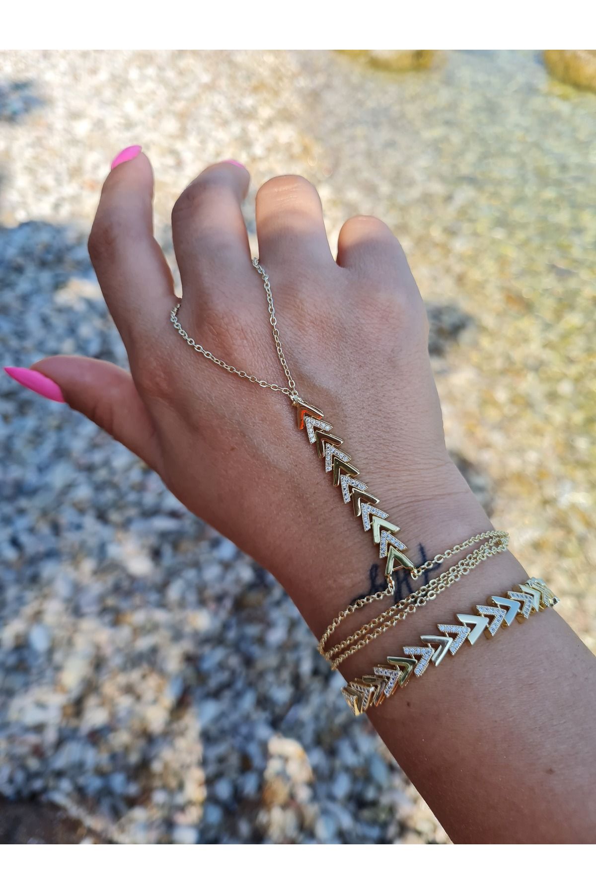 XUPING JEWELRY 14K Altın Rengi Üçgen Detaylı Kadın Şahmeran Bileklik