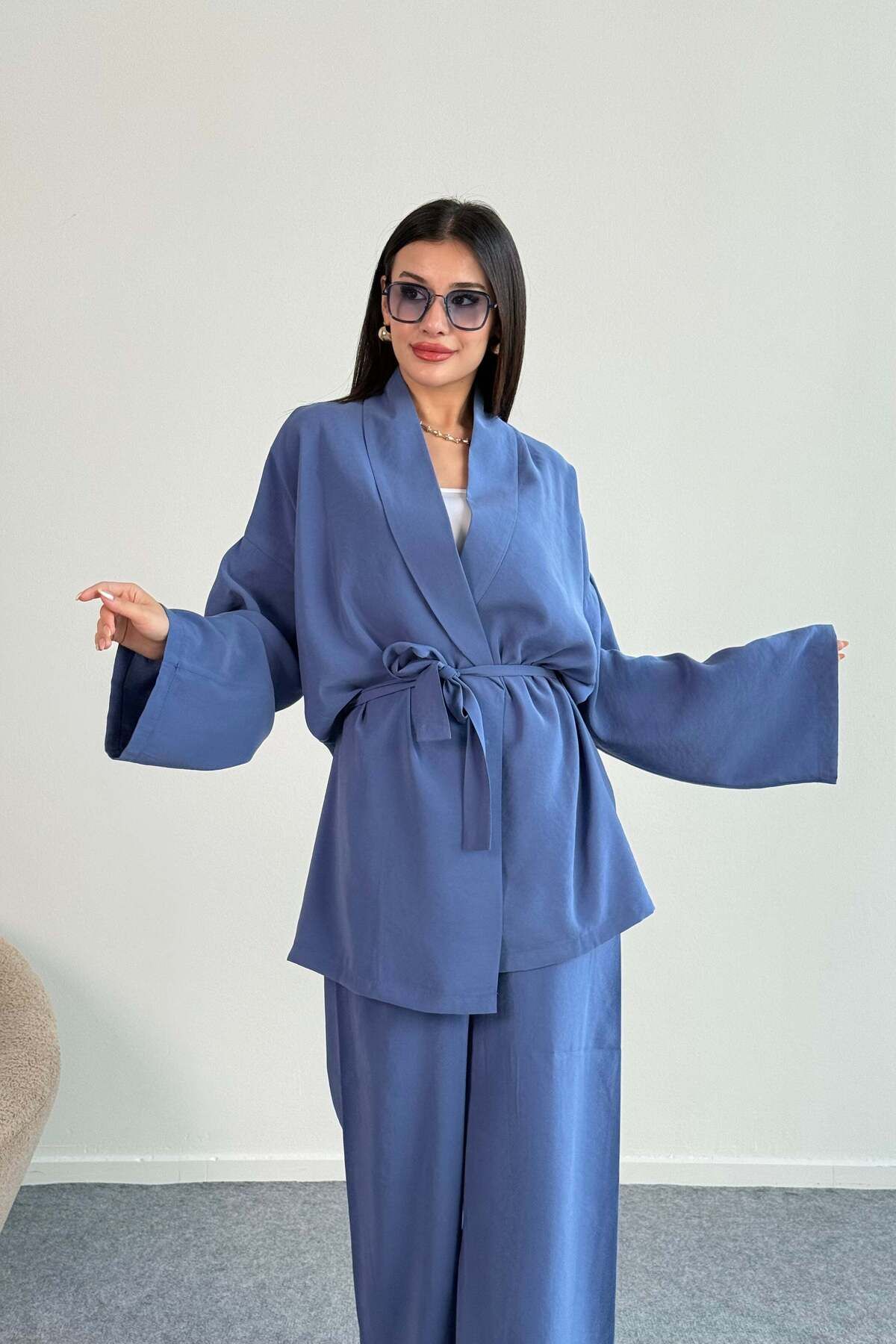 Hatun Atila Bağlamalı Kimono Ceket ve Geniş Paça Pantolon İkili Takım 8026 - İndigo