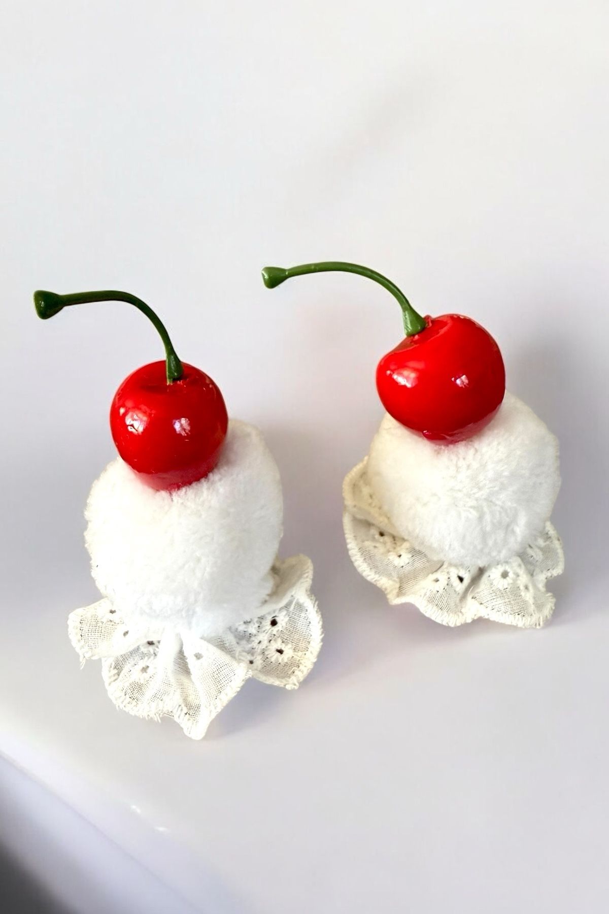 Pinty Design Kiraz Figürlü Klipsli İkli Kız Çocuk Toka