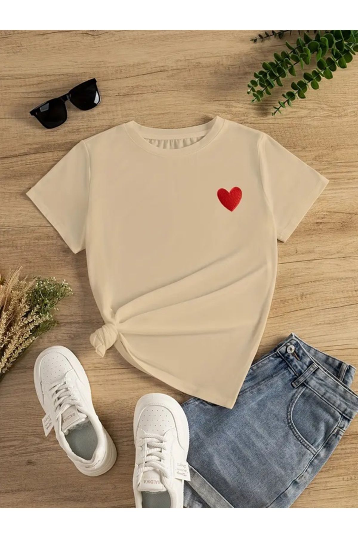 EXPECTED Unisex Kalp Tasarım Baskılı Oversize Pamuklu, Rahat Kesim, Kısa Kollu, Yazlık ,Günlük Şık T-shirt