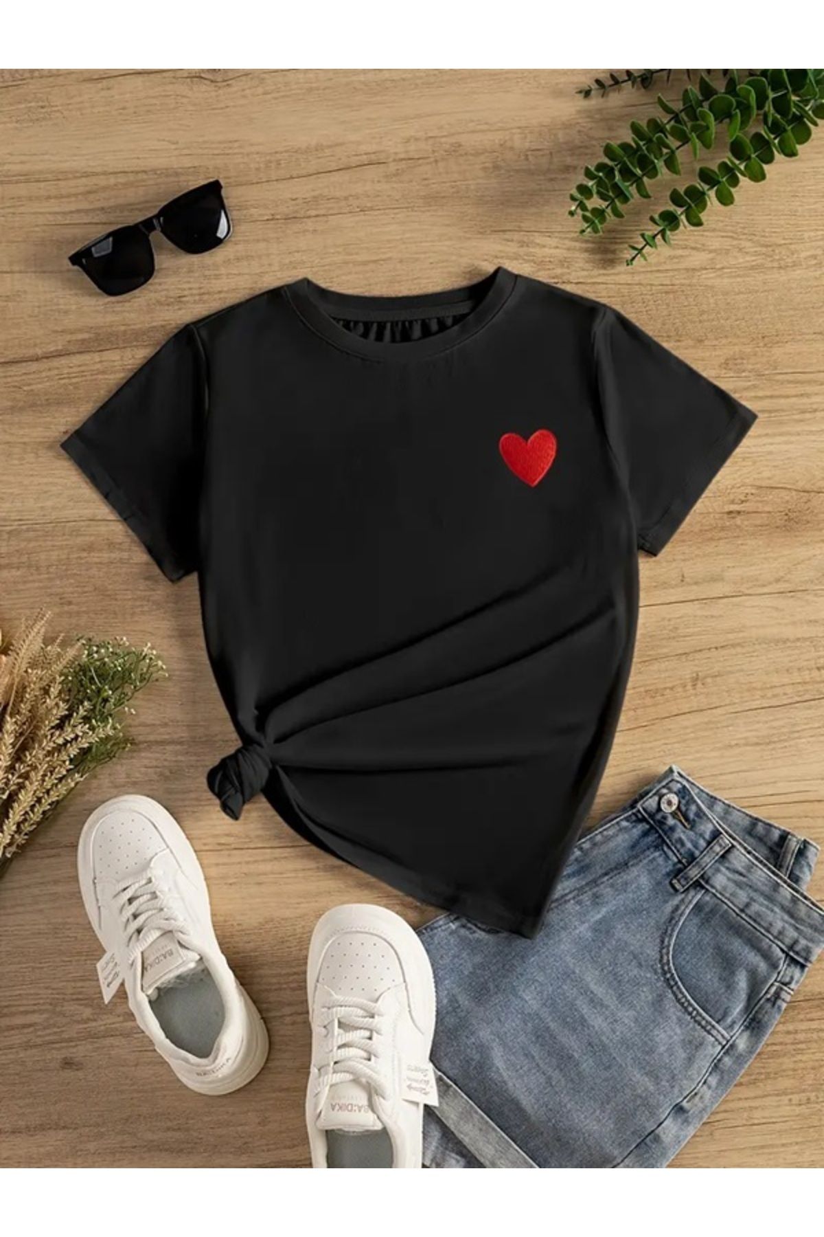 EXPECTED Unisex Kalp Tasarım Baskılı Oversize Pamuklu, Rahat Kesim, Kısa Kollu, Yazlık ,Günlük Şık T-shirt