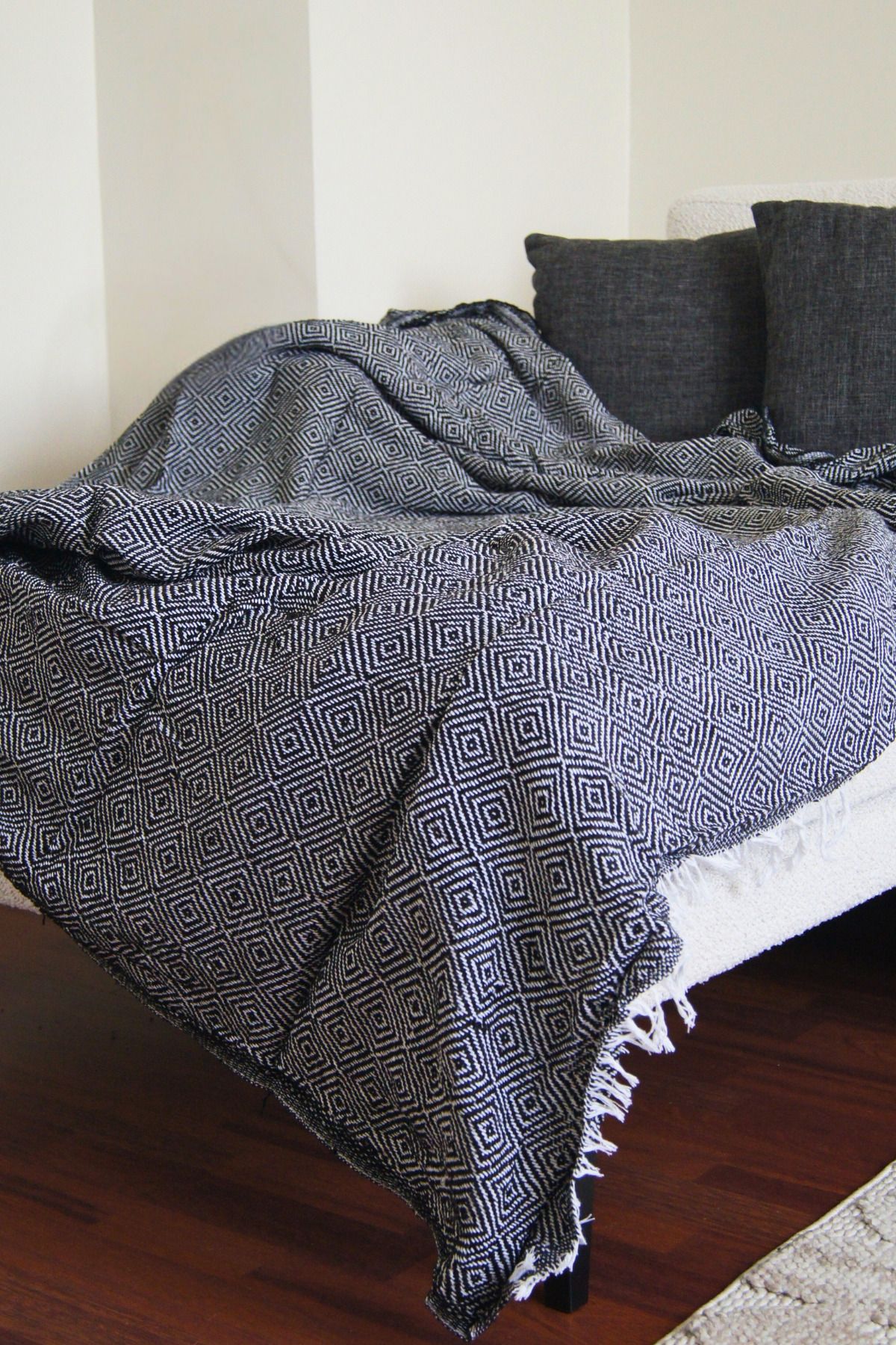 Home Pamuk Çift Kişilik Yatak Örtüsü - Koltuk Örtüsü Modern Desenli, Yumuşak Dokulu 200x230