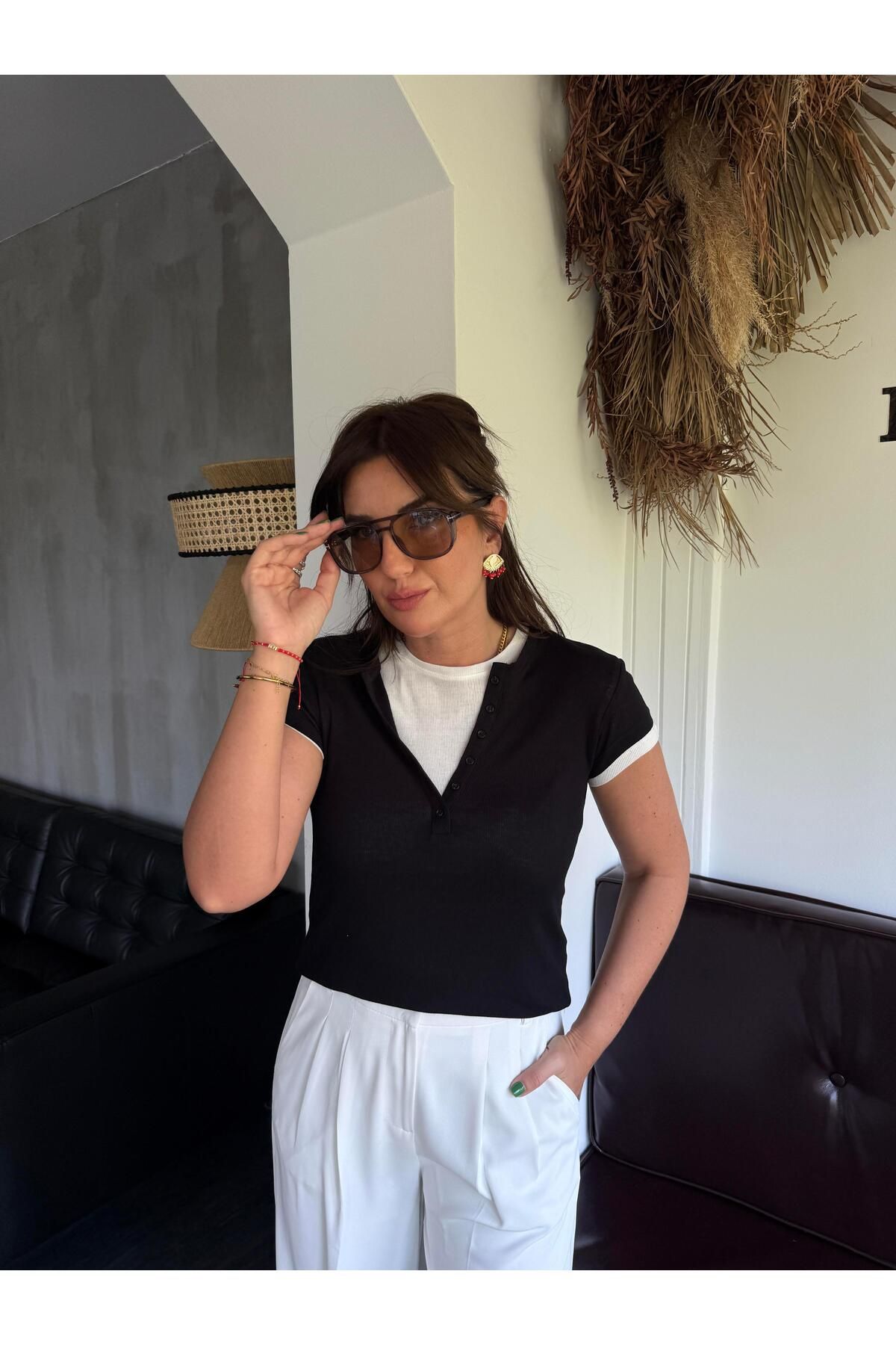 begum mayda Çift Katlı , Önden Düğmeli , Siyah T-shirt