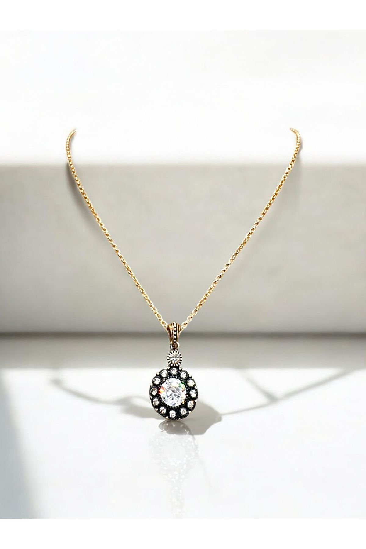 FUYA JEWELLERY Zirkon Taşlı Yuvarlak Kolye