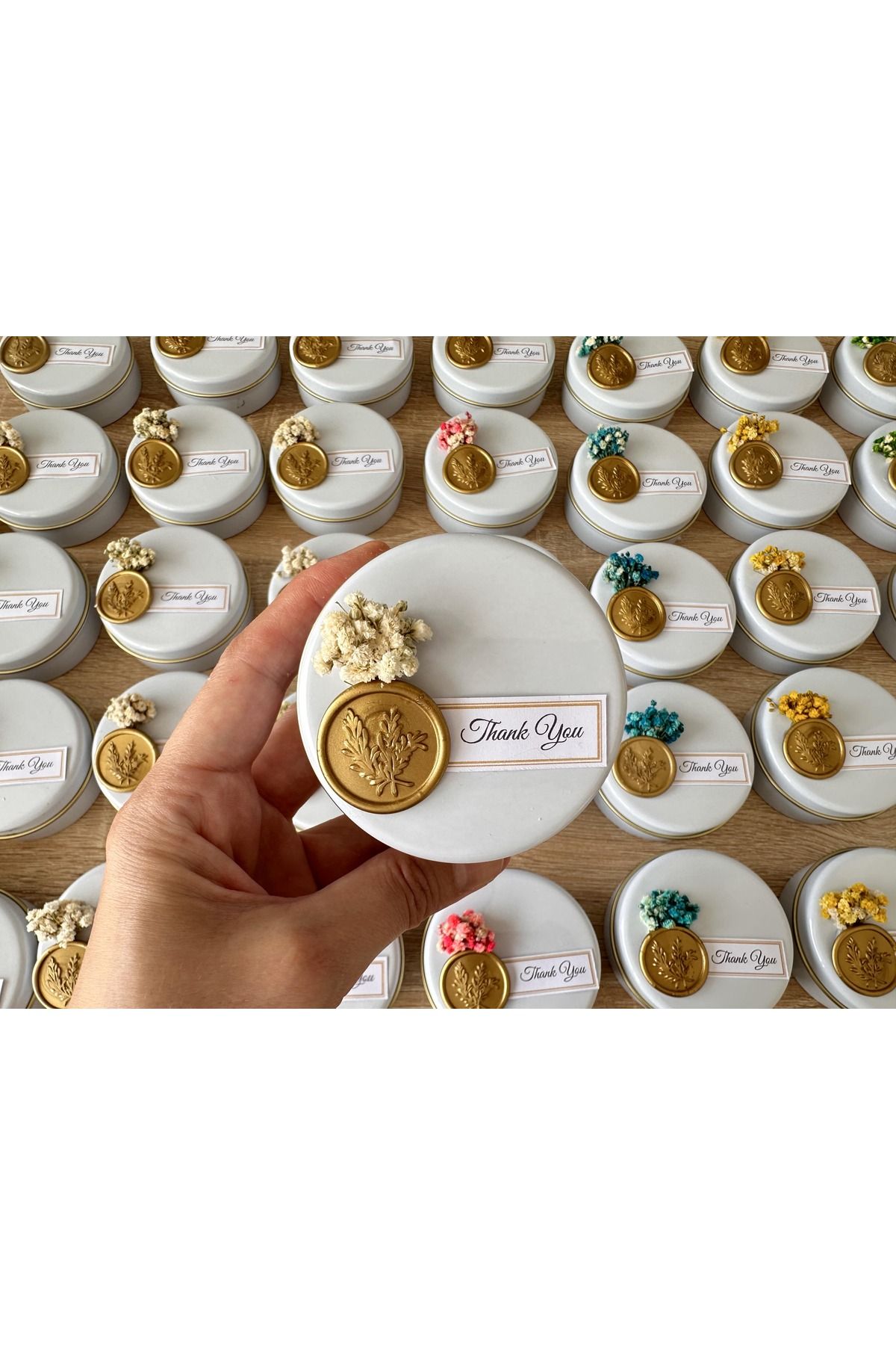 MoreAndMoreCandles Kokulu El Yapımı Soya Mum – Renkli Kuru Çiçekli, Metal Kutuda - Düğün, Nişan, Baby Shower (10 Adet)