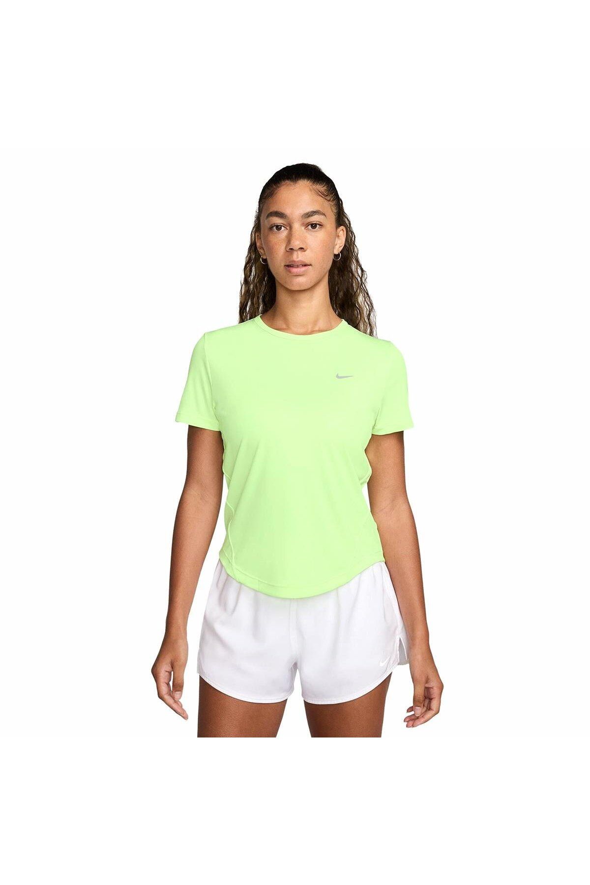 Nike Dri-Fit Ss Top Kadın T-shirt - HQ0648