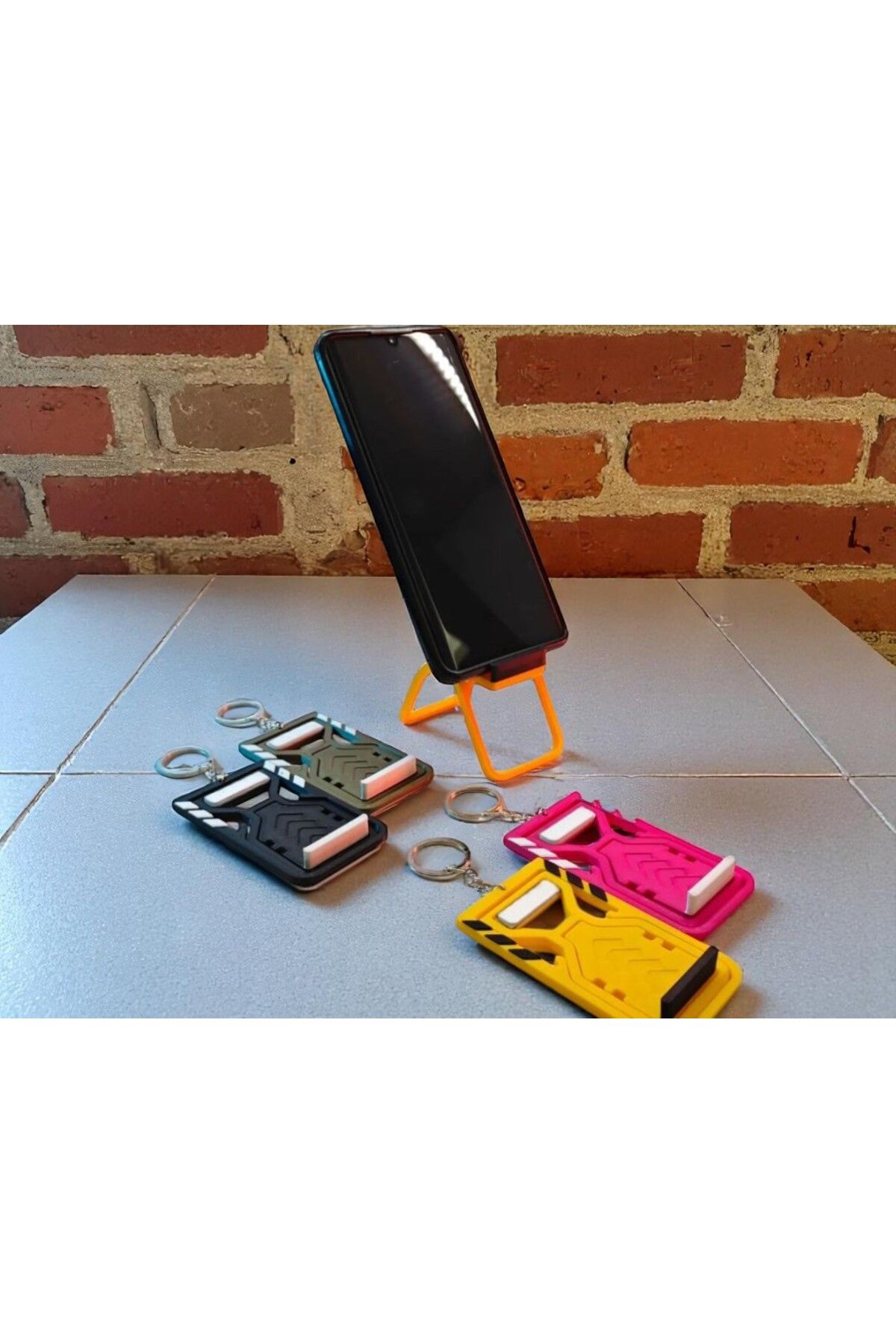 TNC 3D Store 3D Baskı İsme Özel Telefon Standı ve Anahtarlık Çok Fonksiyonlu