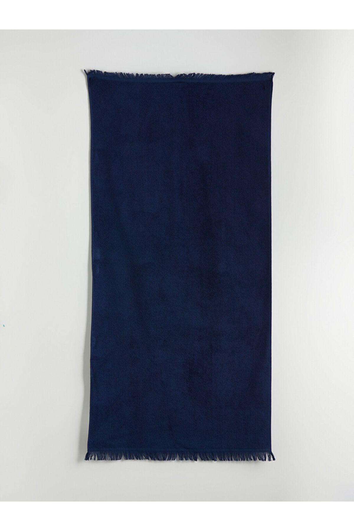 LC Waikiki Lacivert Püsküllü Erkek Plaj Havlusu 70x150 cm