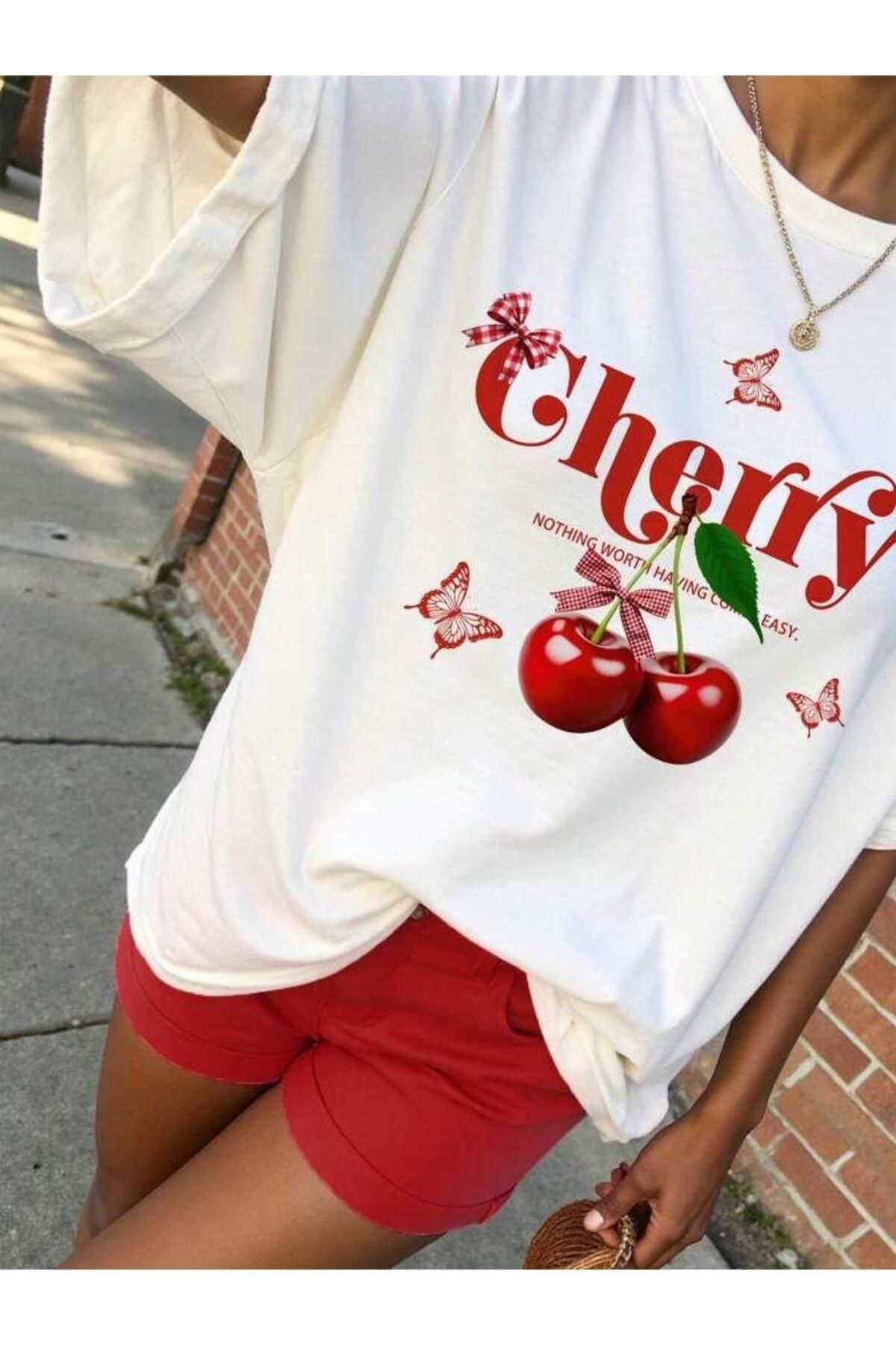 SEDA IŞIKLAR CHERRY ÖZEL BASKILI OVERSİZE T-SHİRT