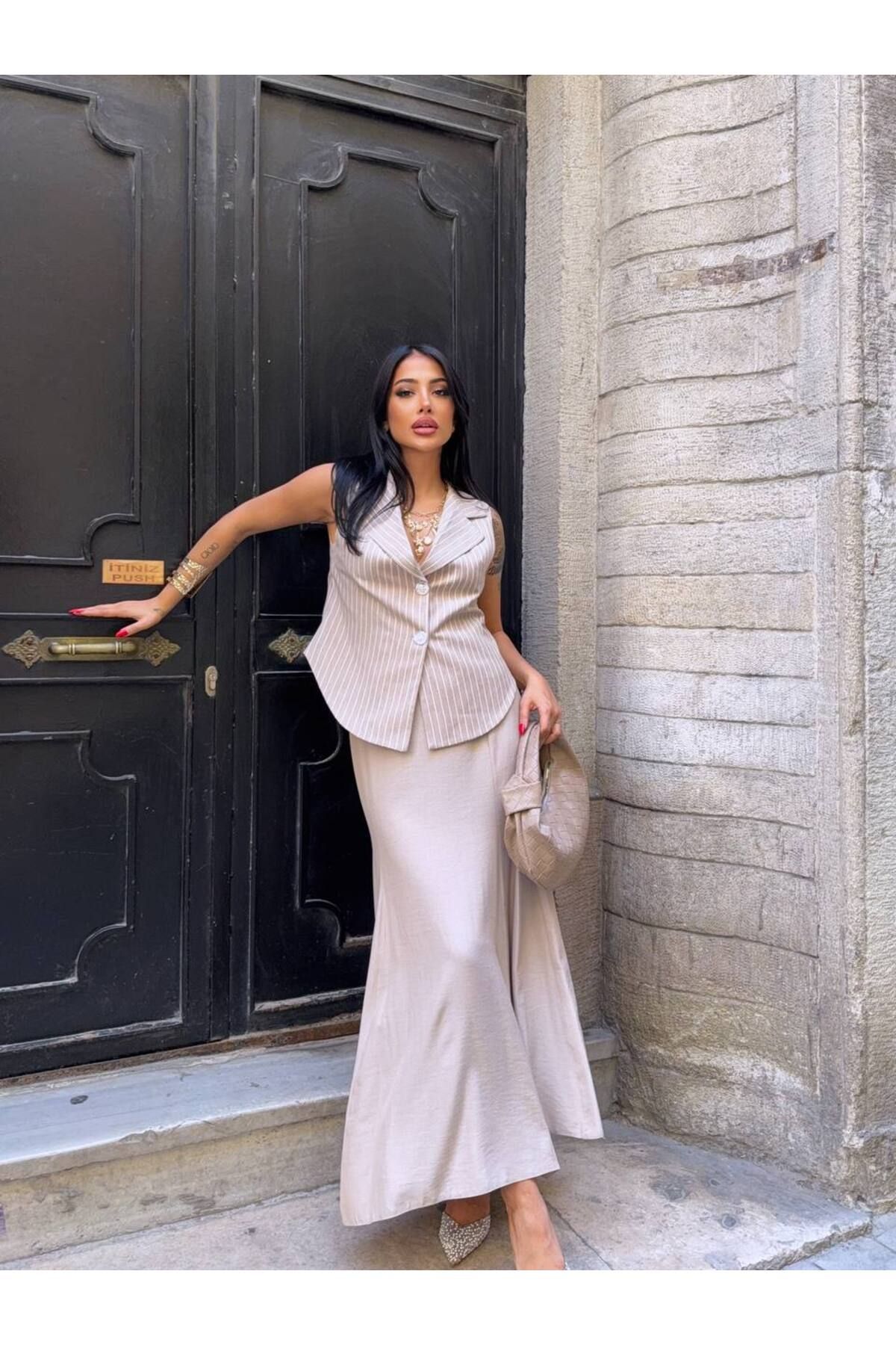 Castivo Fashion Dikiş Detaylı Çizgili Kolsuz Takım