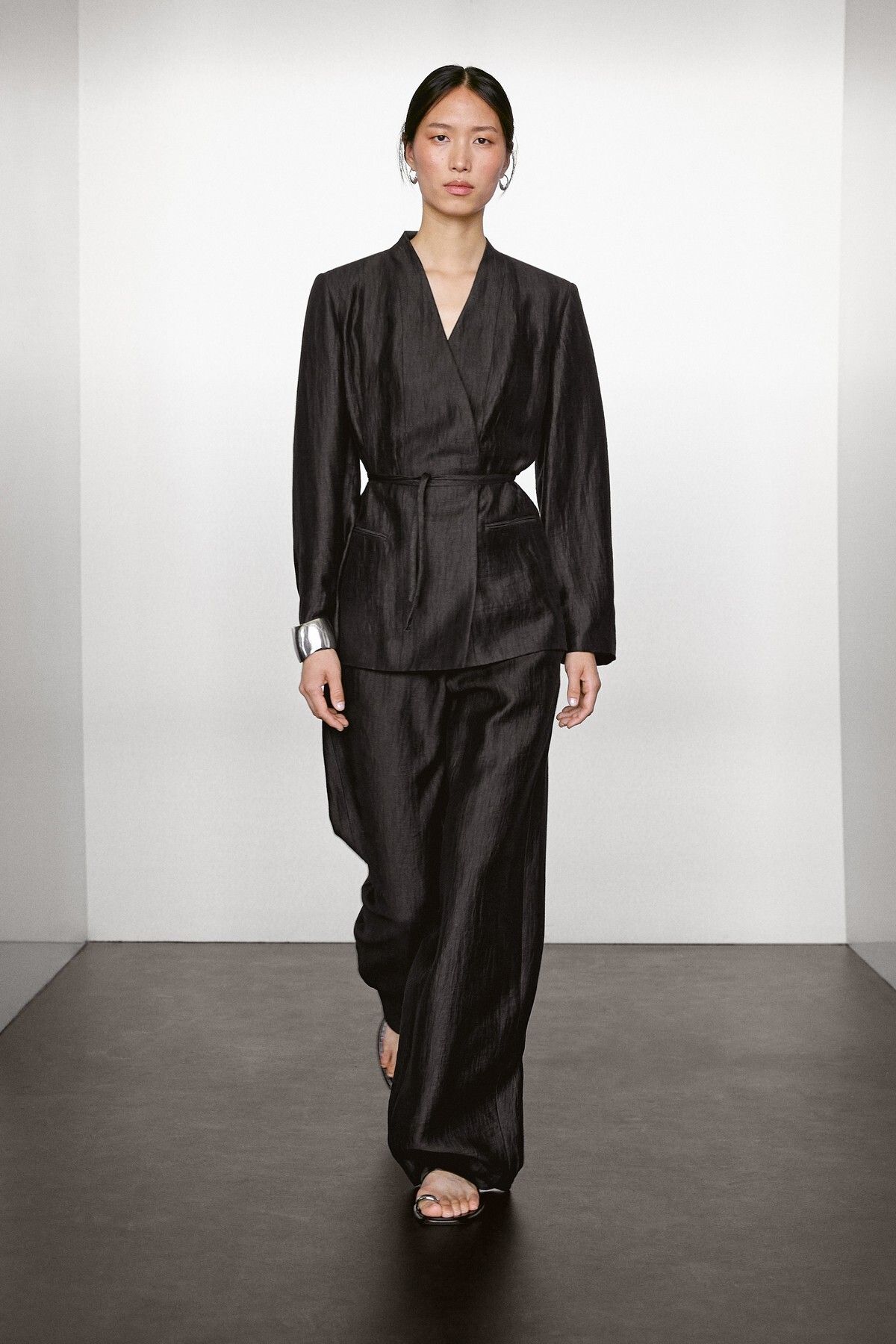 Massimo Dutti Bağcıklı keten karışımlı kimono