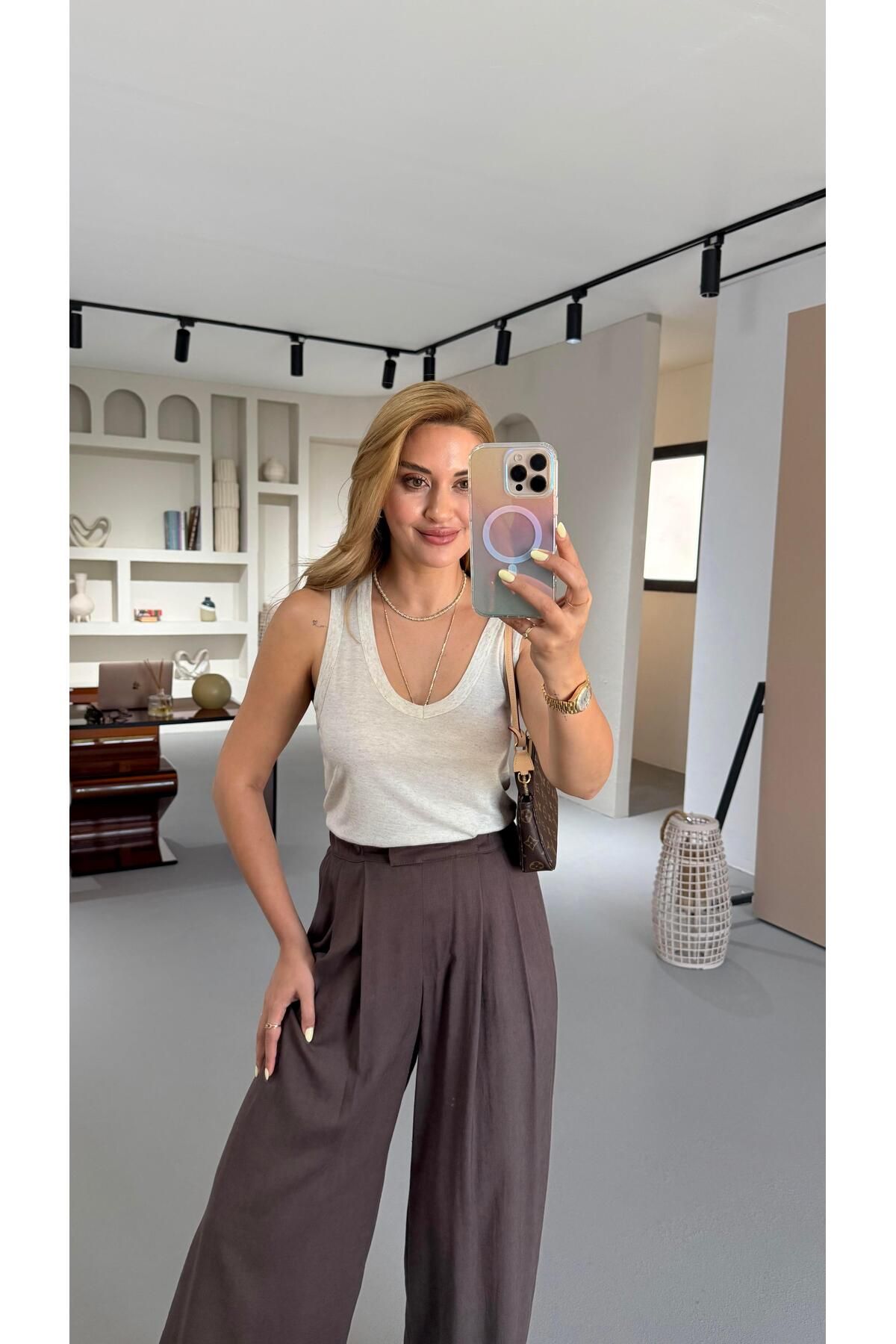 Sezgi Tekin Özel Seri V Yaka Natural Pamuklu Keten Bluz