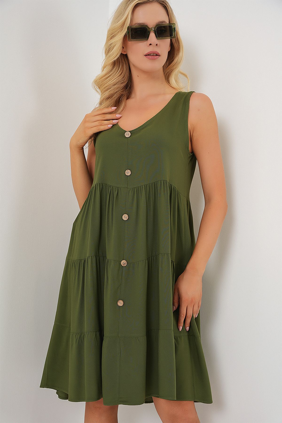 Bigdart-Damen-Kurzkleid mit Null-Manschettenknöpfen 2571 – Khaki 4
