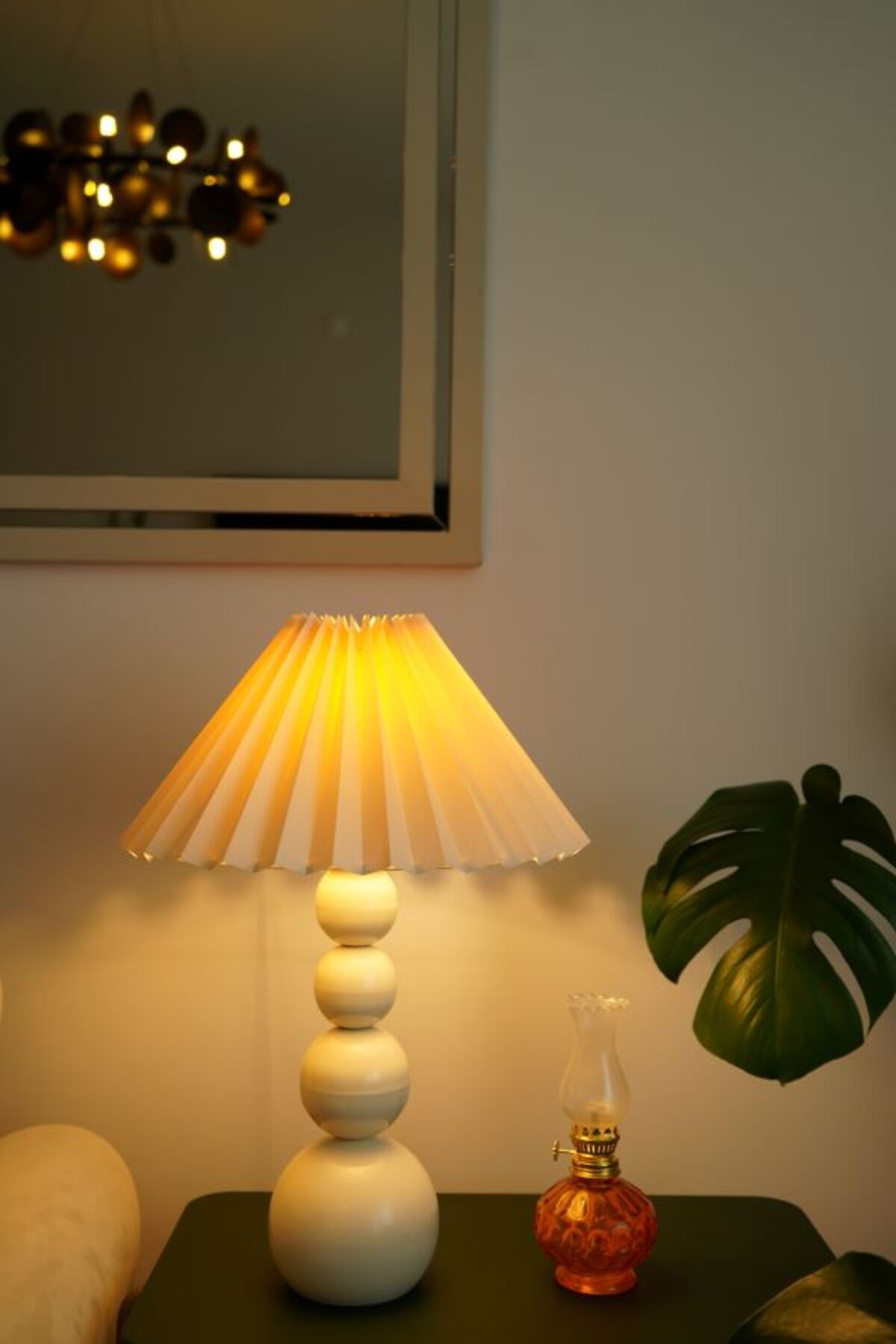 retro home design Dört Top Krem Ayaklı Umbrella Model Kumaş Şapkalı Dekoratif Yatak Odası Salon Abajur Masa Lambası