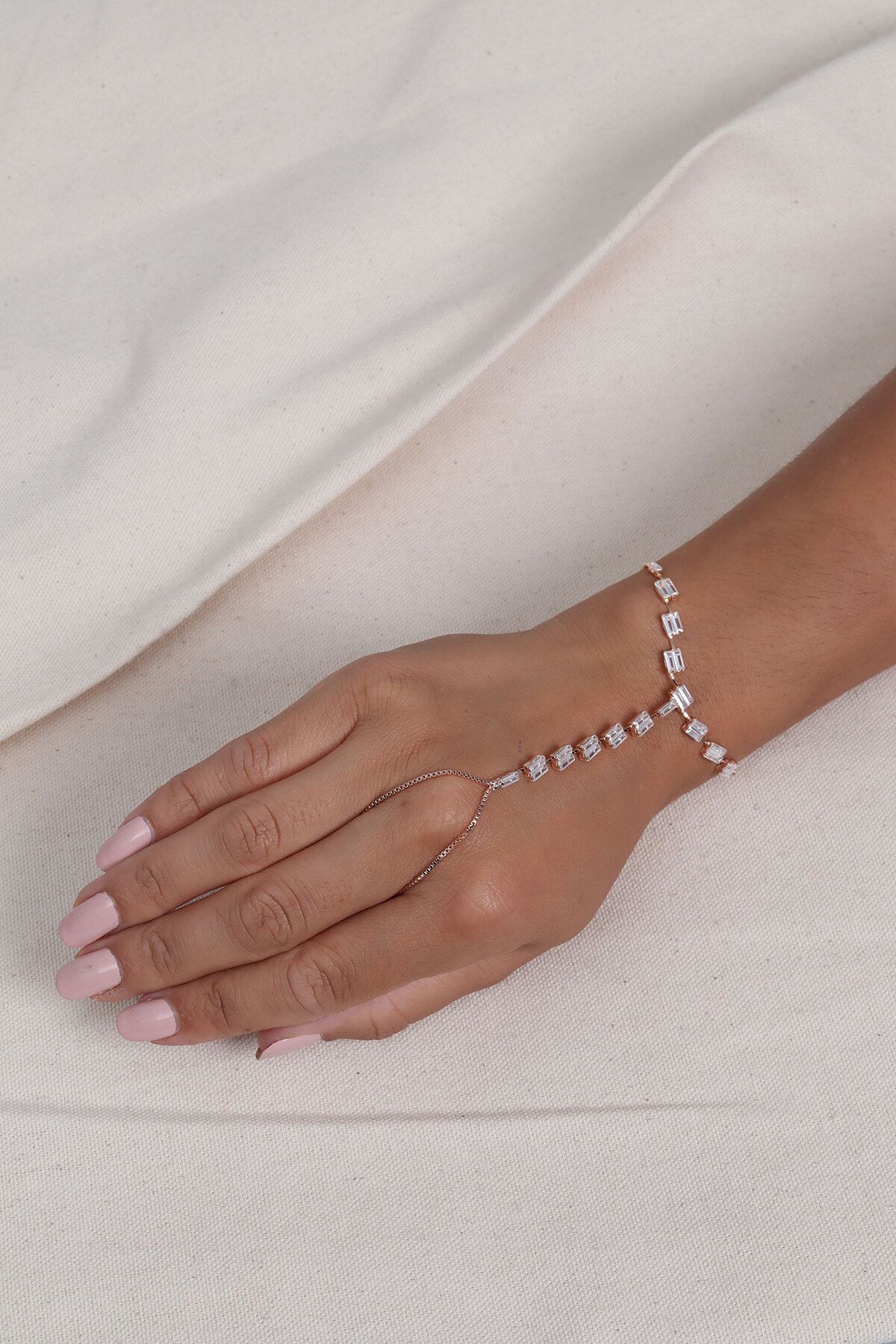 Süspüs Accessories Baget Taşlı Gold Renk Şahmeran