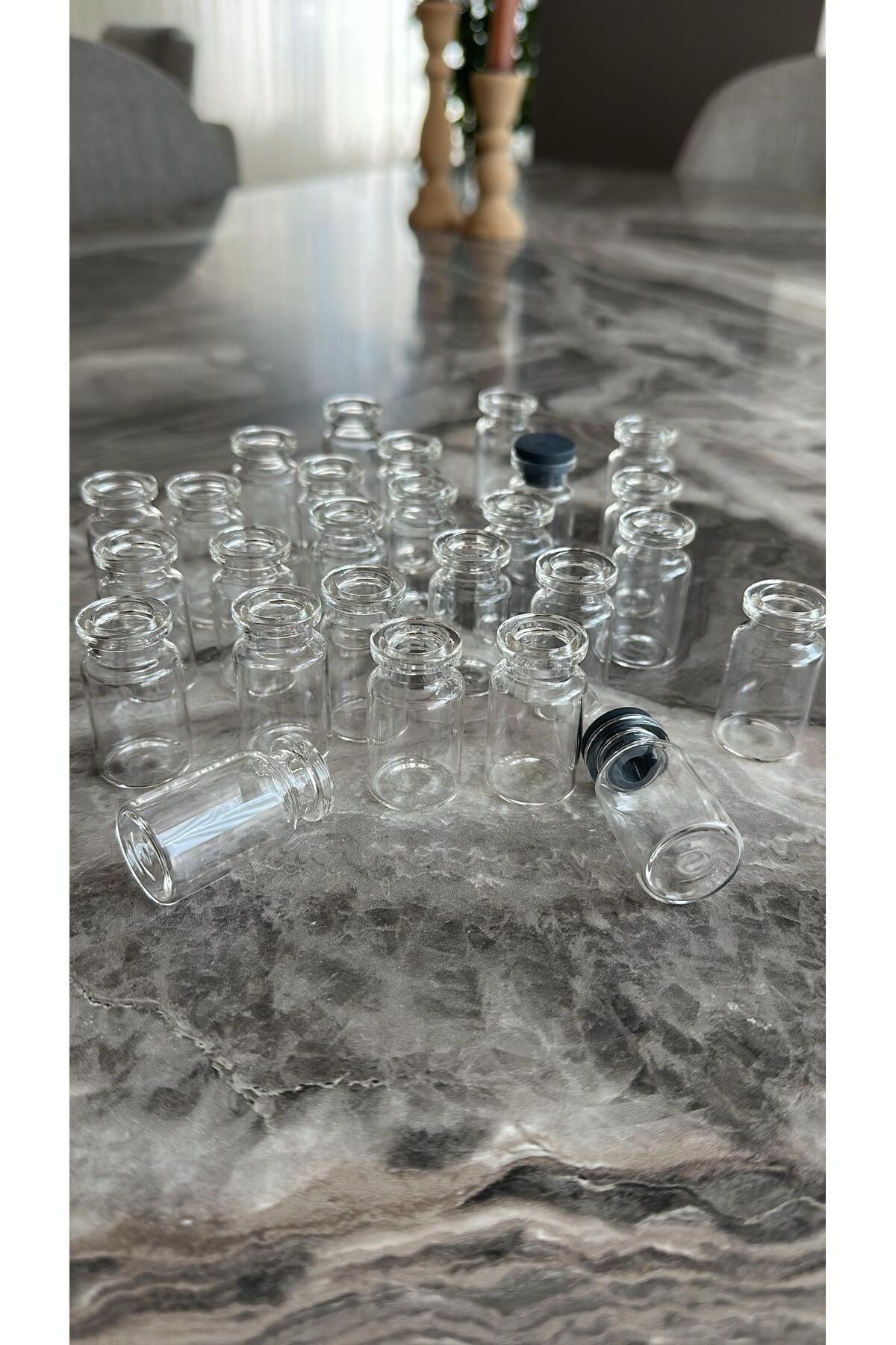 The Byzia 10 CC Cam Şişe 48 Adet Set Plastik Tıpalı Özel Günler Için Hediyelik Hazırlama Şişesi Cam Şişe 10 cc