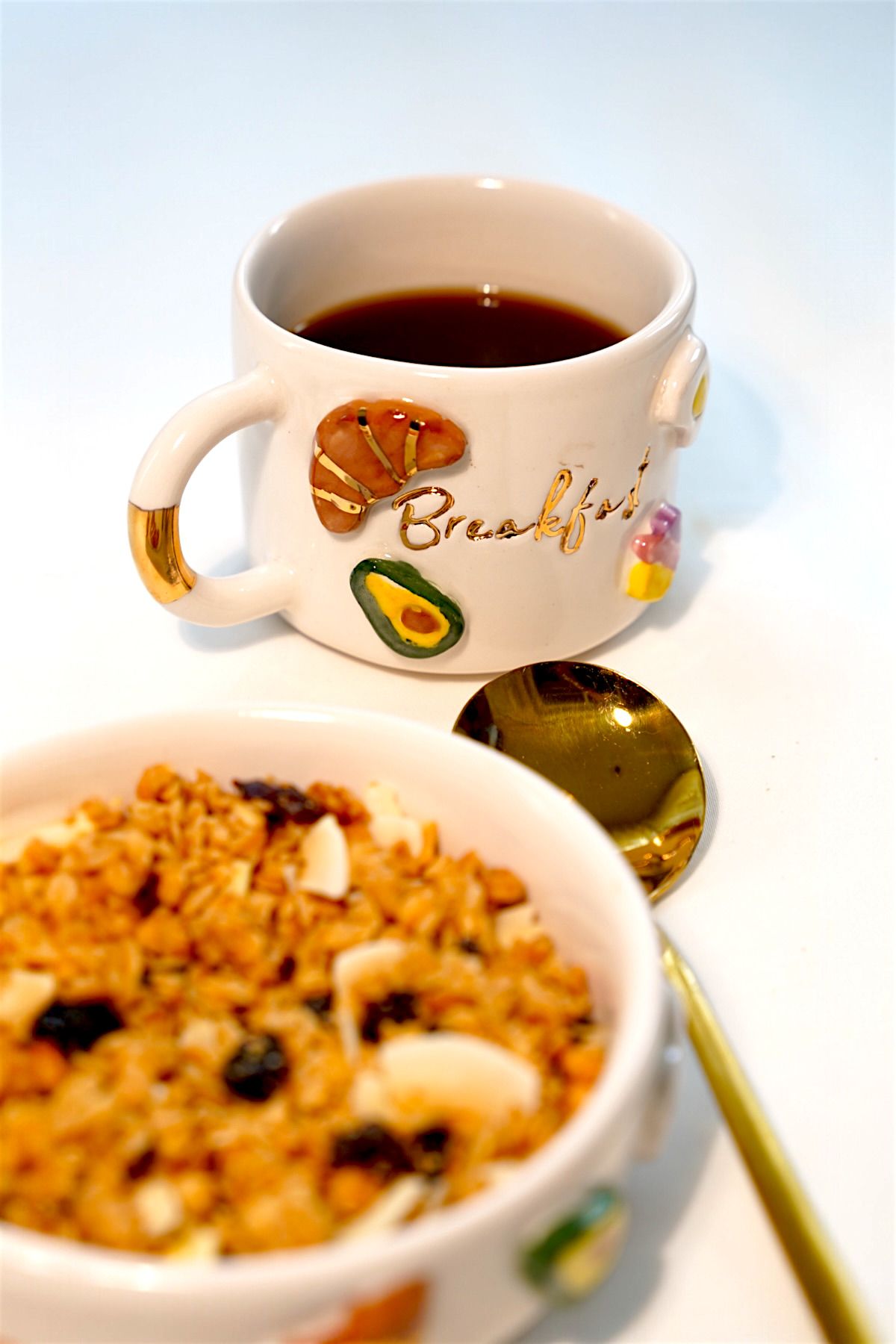 EL YAPIMI 24K Altın Dekorlu Seramik Kahvaltı Seti Seramik Tabak Seramik Kase Seramik Mug 3'lü Set