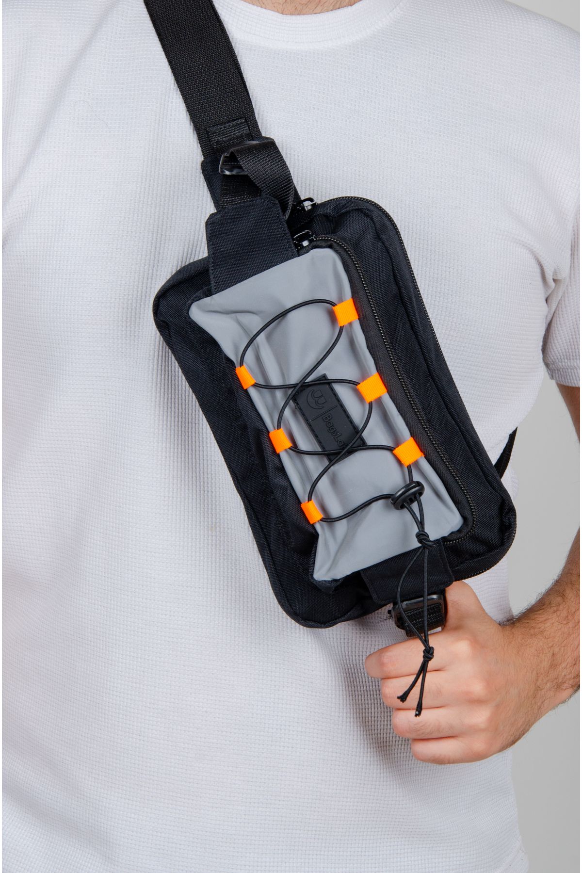 KAFF Siyah Suya Dayanıklı Kumaş Reflektör Detaylı Bodybag Çapraz Omuz Çantası -1047